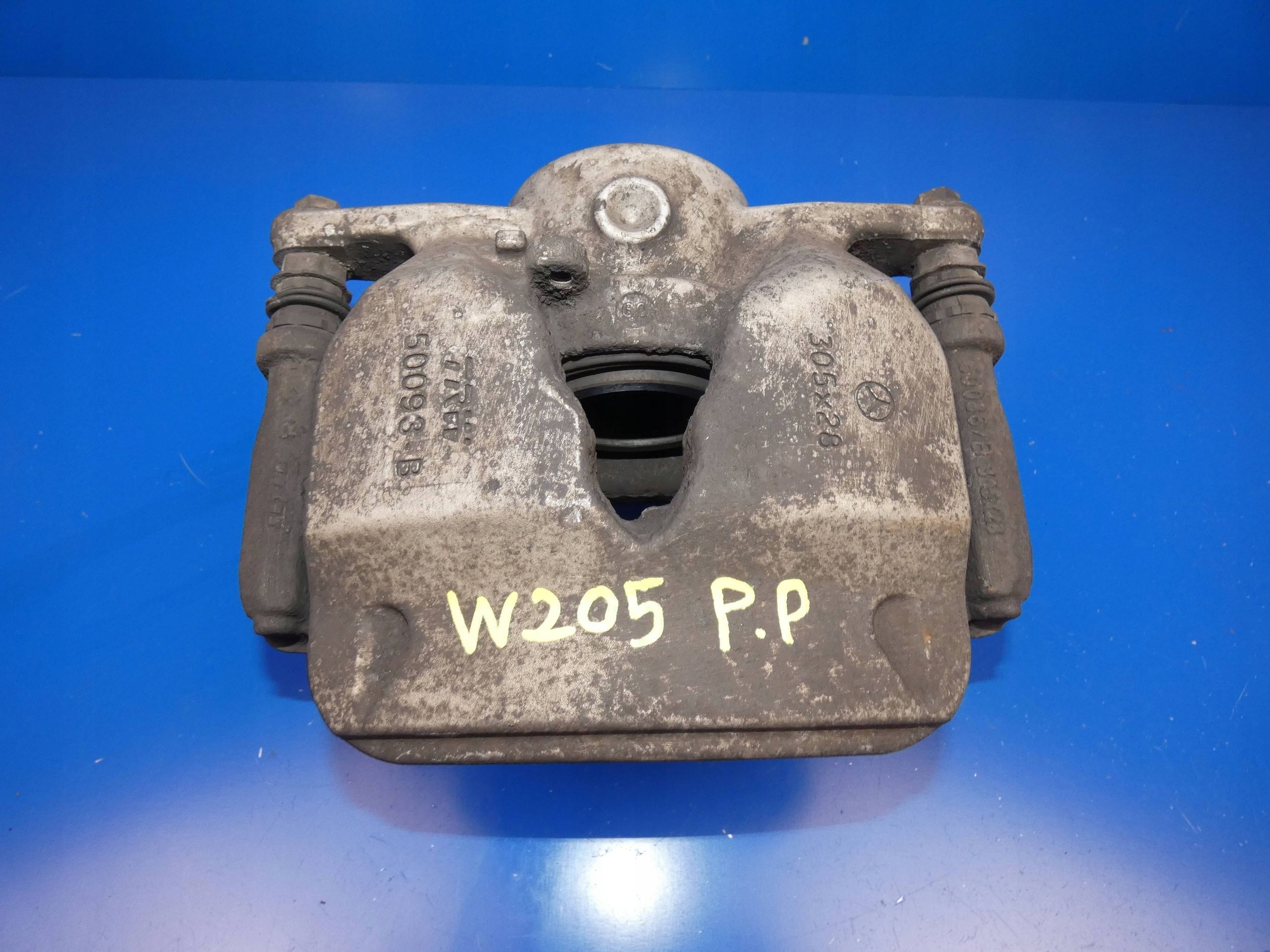 MERCEDES C KLASA W205 caliper brake right front front