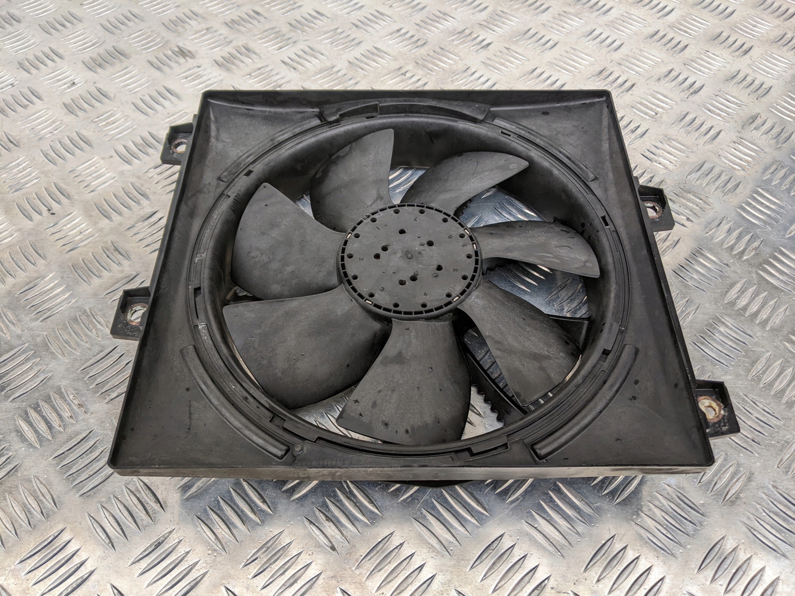 2563062 - ВЕНТИЛЯТОР СТОЯНОЧНОГО КОНДИЦИОНЕРА SCANIA NTG