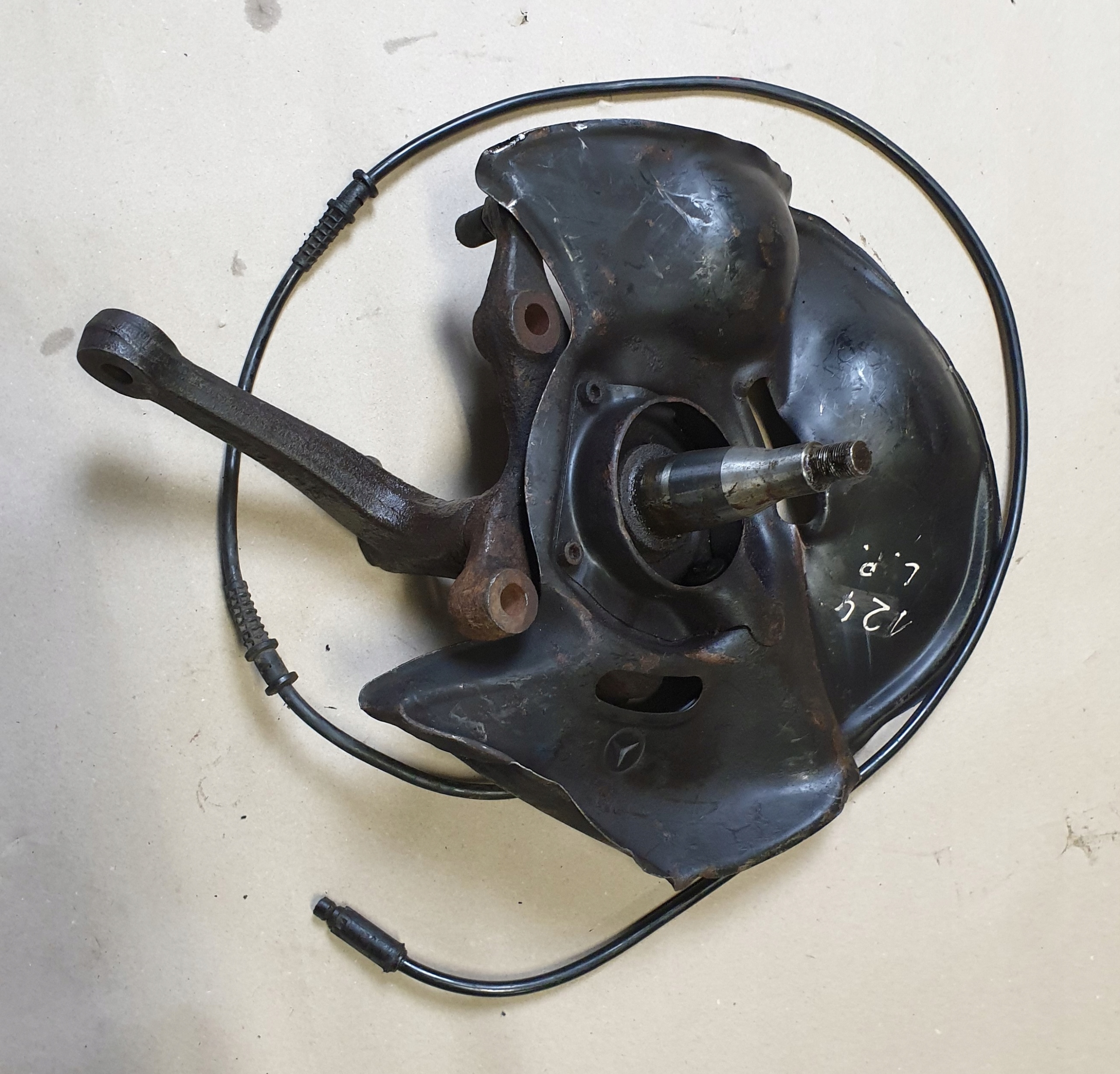 0265006110 - Кроссовер датчик ABS левый передний MERCEDES W124 OE