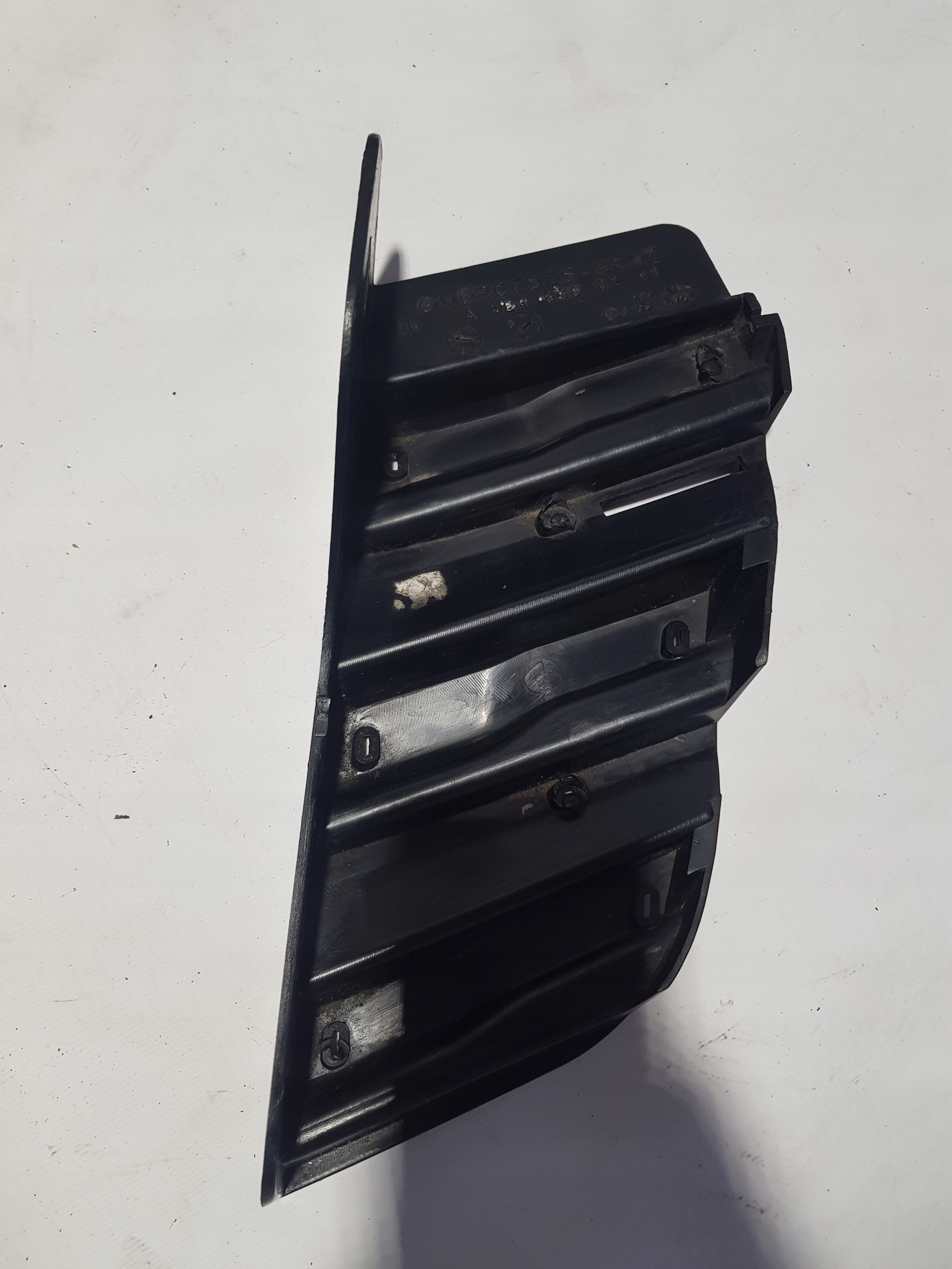 bracket GRILA GRILLA grille right MERCEDES ML W164