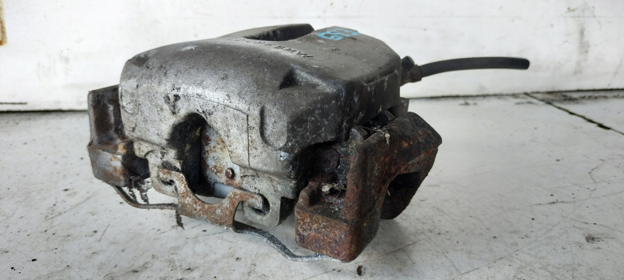 BMW E39 caliper brake right front 6022296