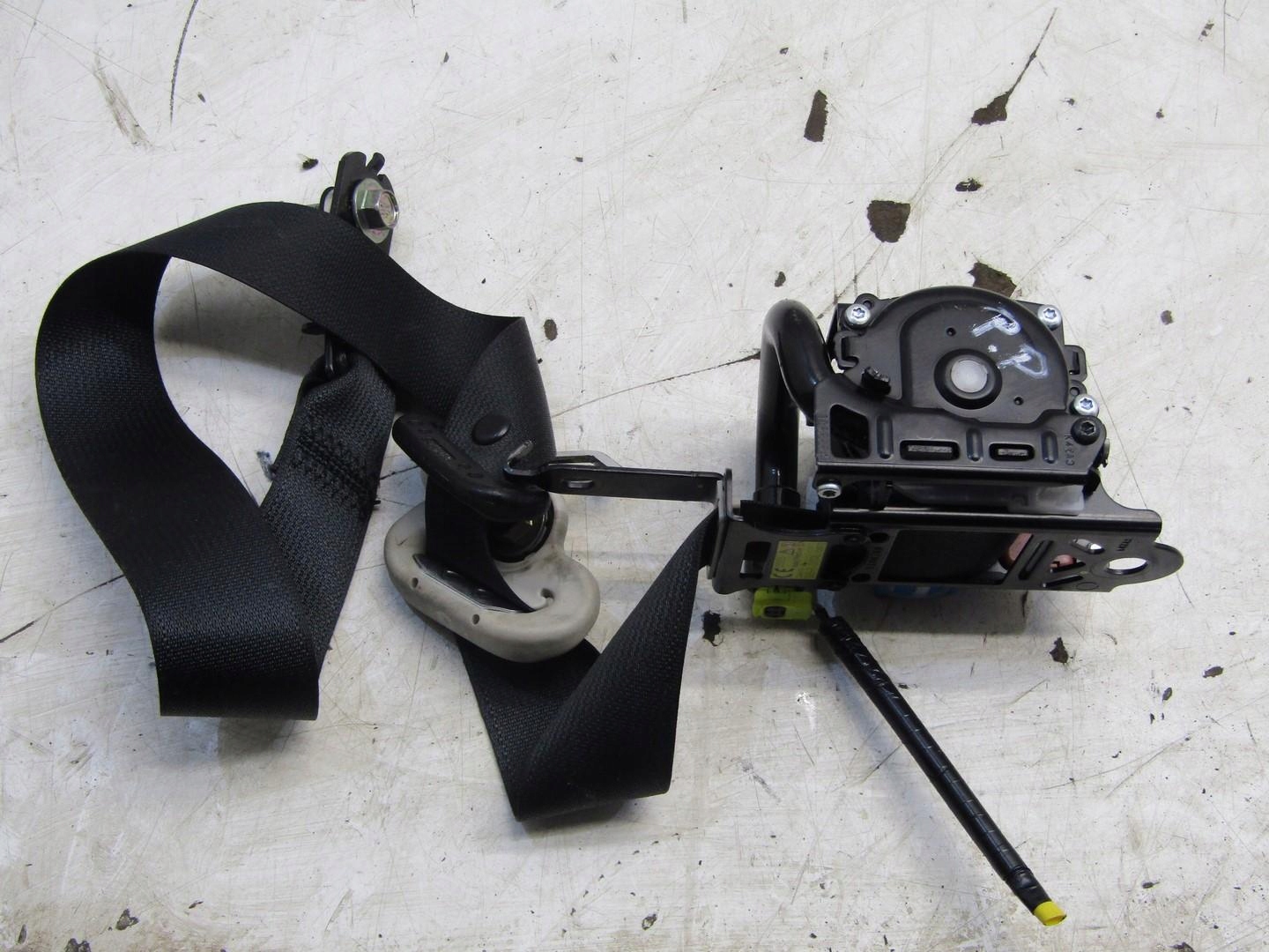 ПЕРЕДНЯ ПАНЕЛЬ BEZPIECZENSTWA ПРАВИЙ ПЕРЕДНІЙ ПЕРЕД MAZDA 2 DJ III