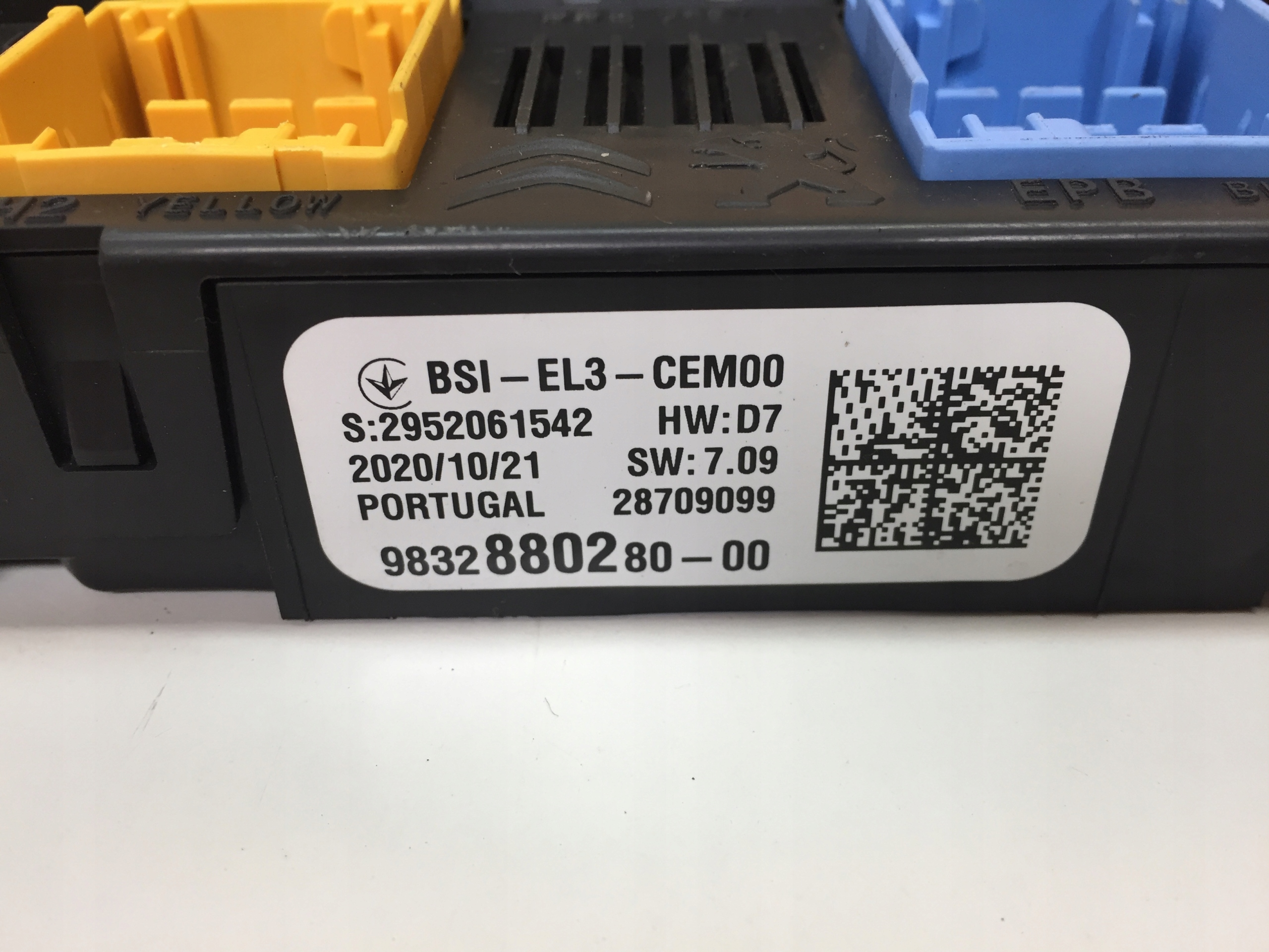 C3 AIRCROSS SKRZYNKA BEZPIECZNIKÓW MODUŁ BSI BSM Numer katalogowy części 9832880280