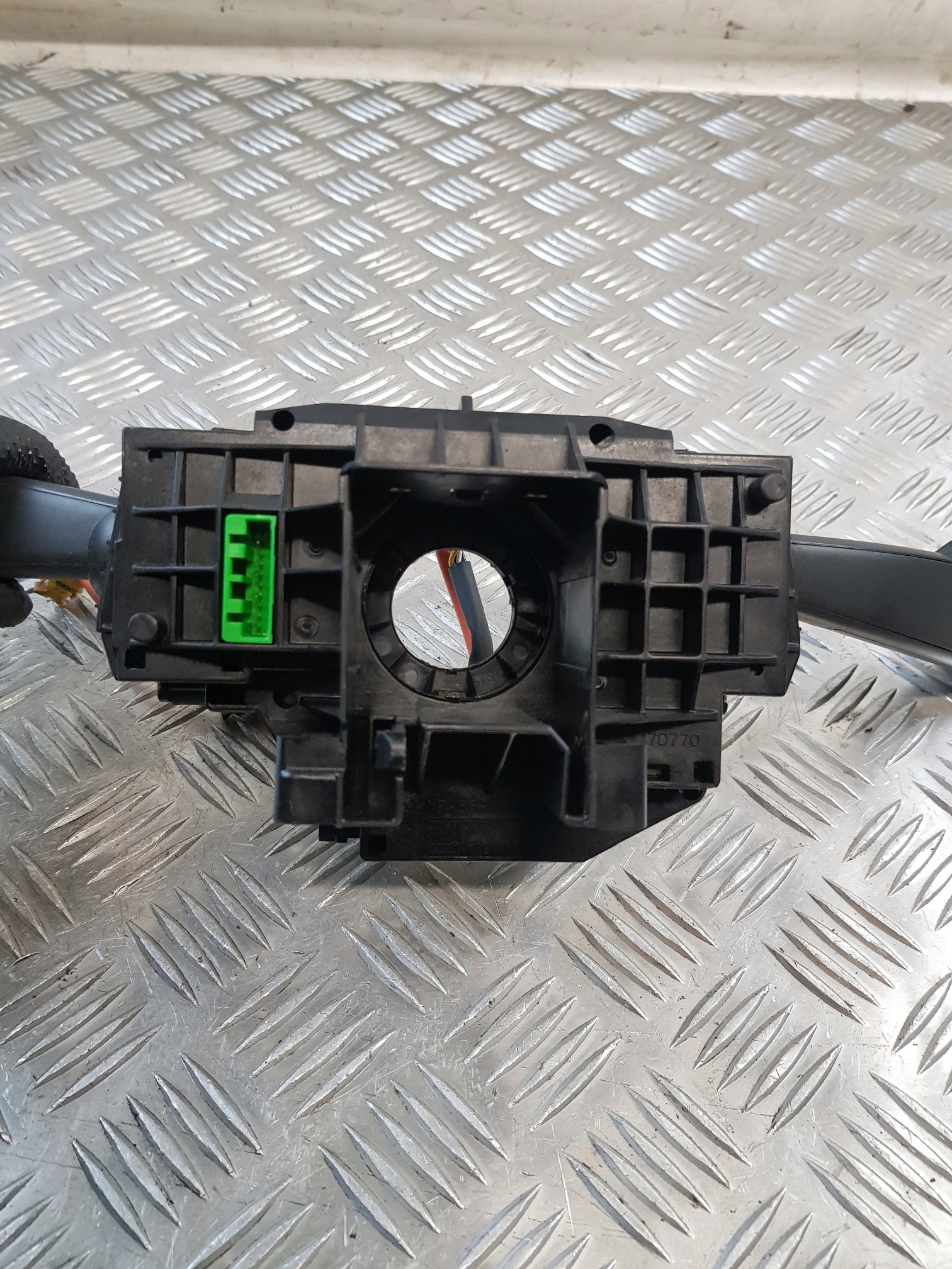 steering wheel levers and controls ring P30772253 VOLVO V50 and 06R