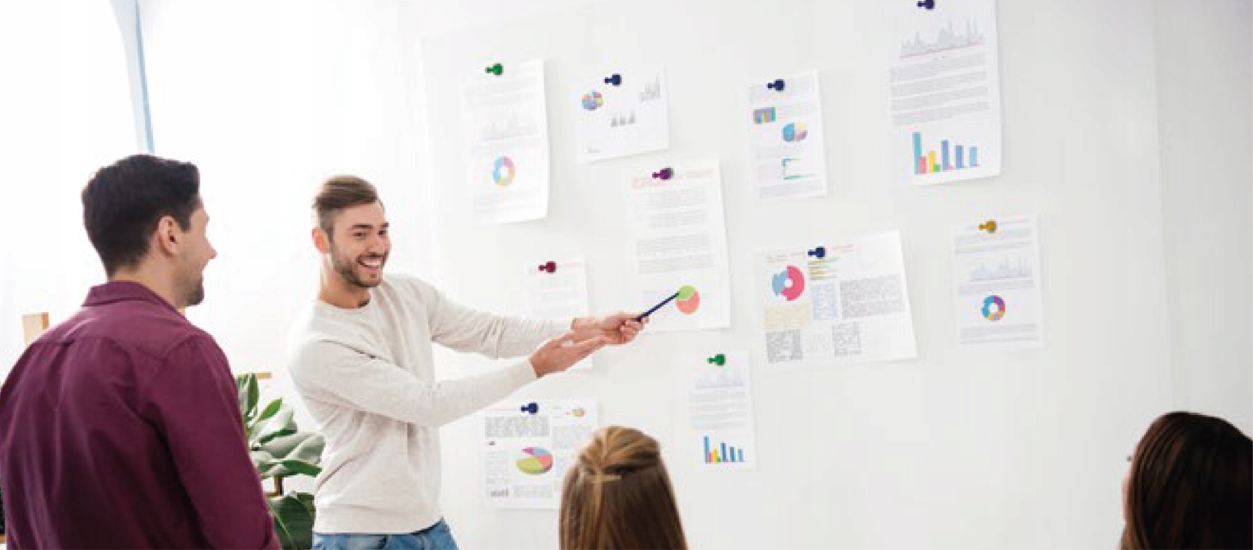 Tablica magnetyczna suchościeralna na magnesy 1200mm folia stalowa biała Kolor biały