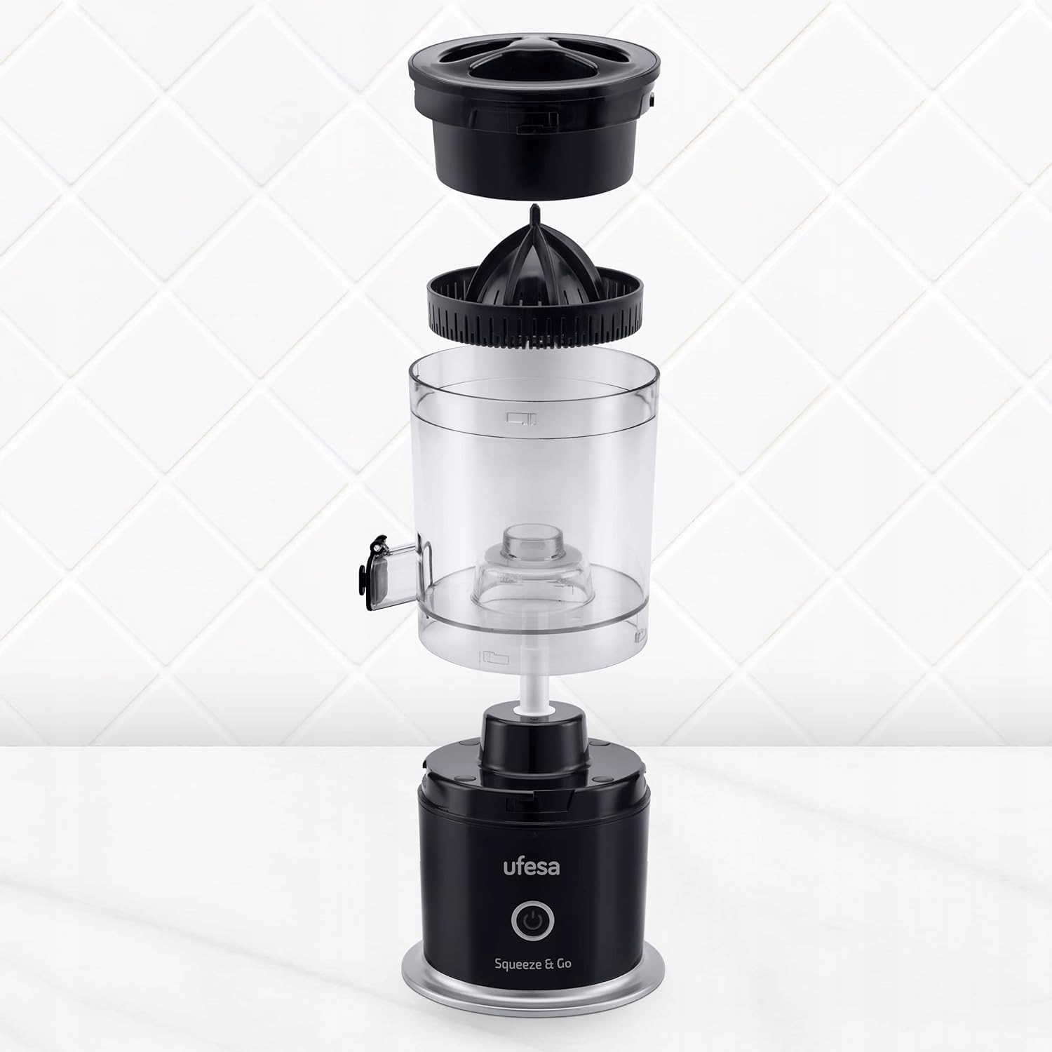 Wyciskarka do cytrusów Wyciskarka do cytrusów,z ładowarką USB EAN (GTIN) 5906112242213