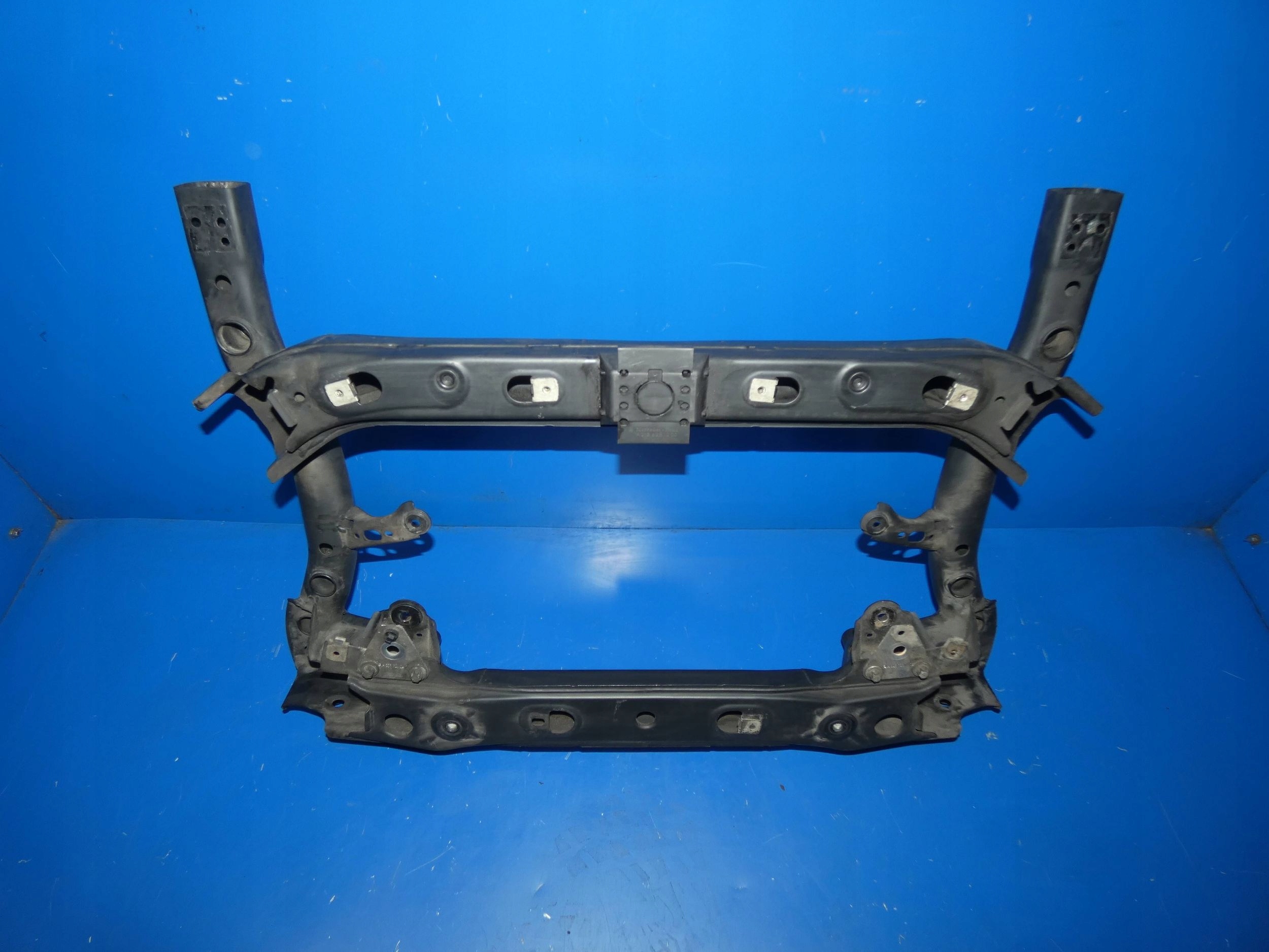 MERCEDES E KLASA W213 2.0 CDI axle beam subframe suspension beam front