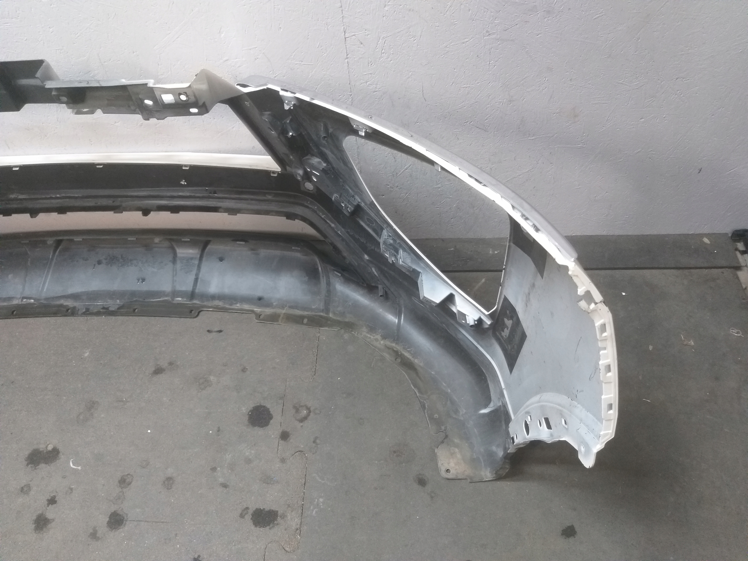 STOSSSTANGE VORNE MITSUBISHI ECLIPSE CROSS LIFT