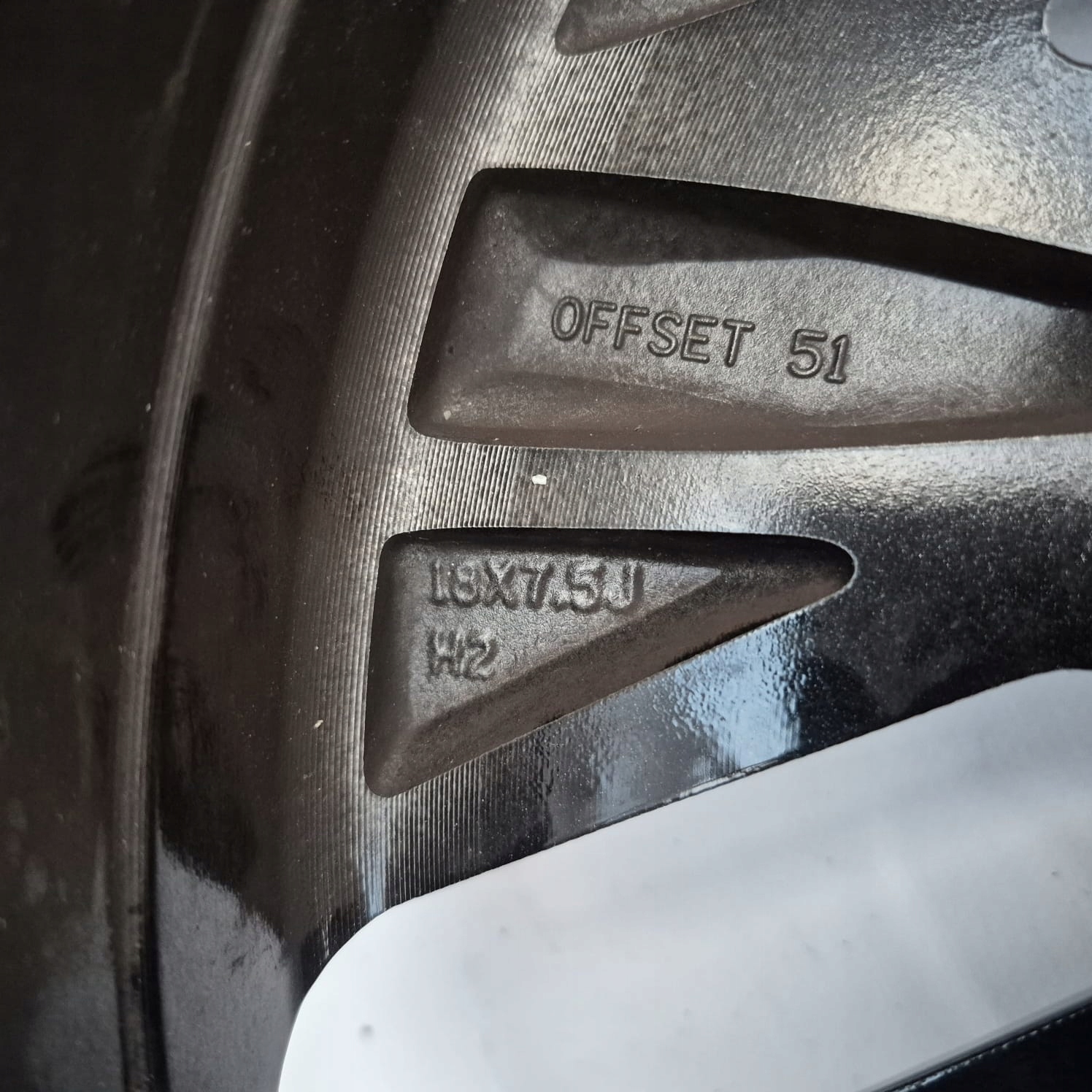 HYUNDAI 52910-N7220 7,5JX18H2 18" disk hliníkový