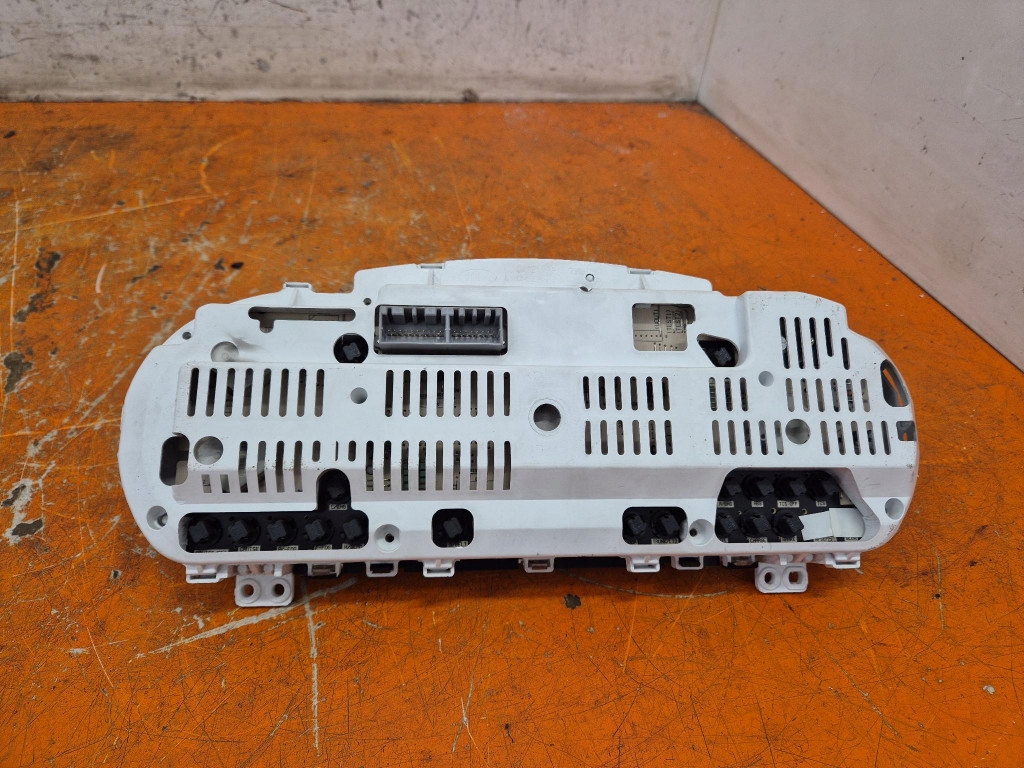 kia CERATO и 04-06 1.6b 105KM спидометр 7713-0630