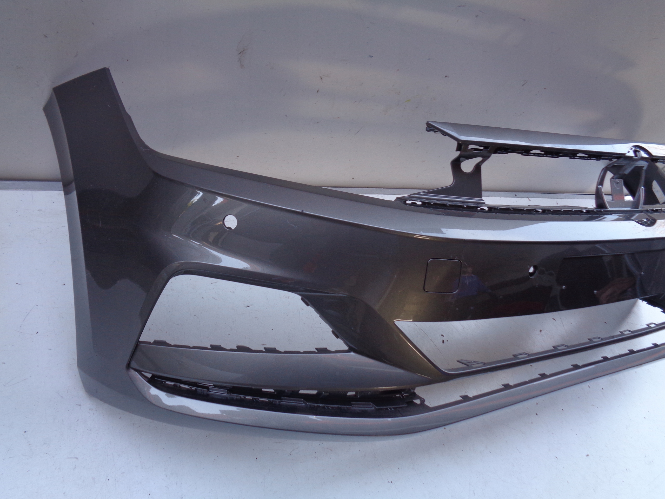 Frontstoßstange VW POLO 2G 2G0 17- NR 32016