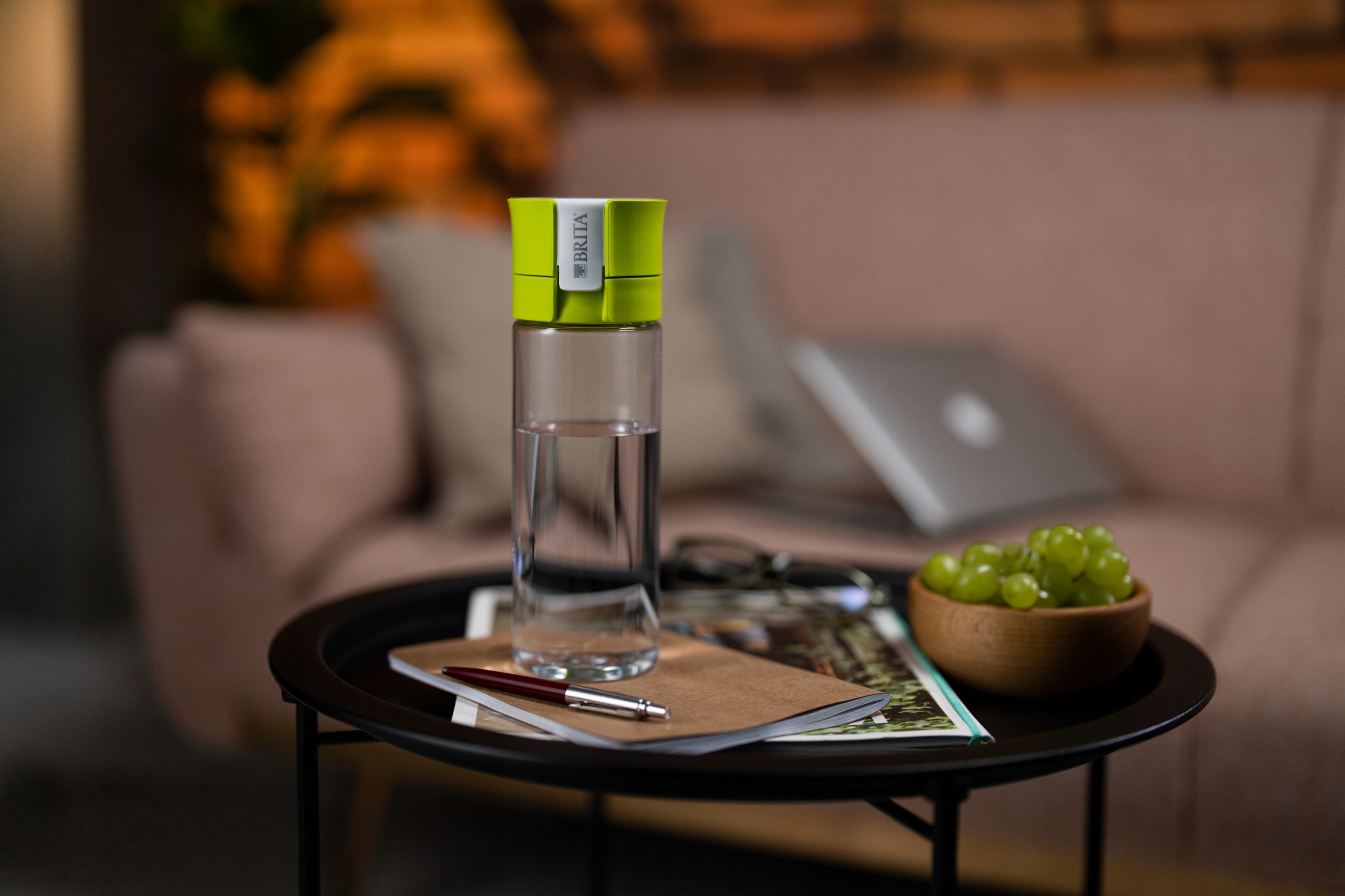 Butelka filtrująca na wodę Brita fill&go VITAL Kolor dominujący zielony