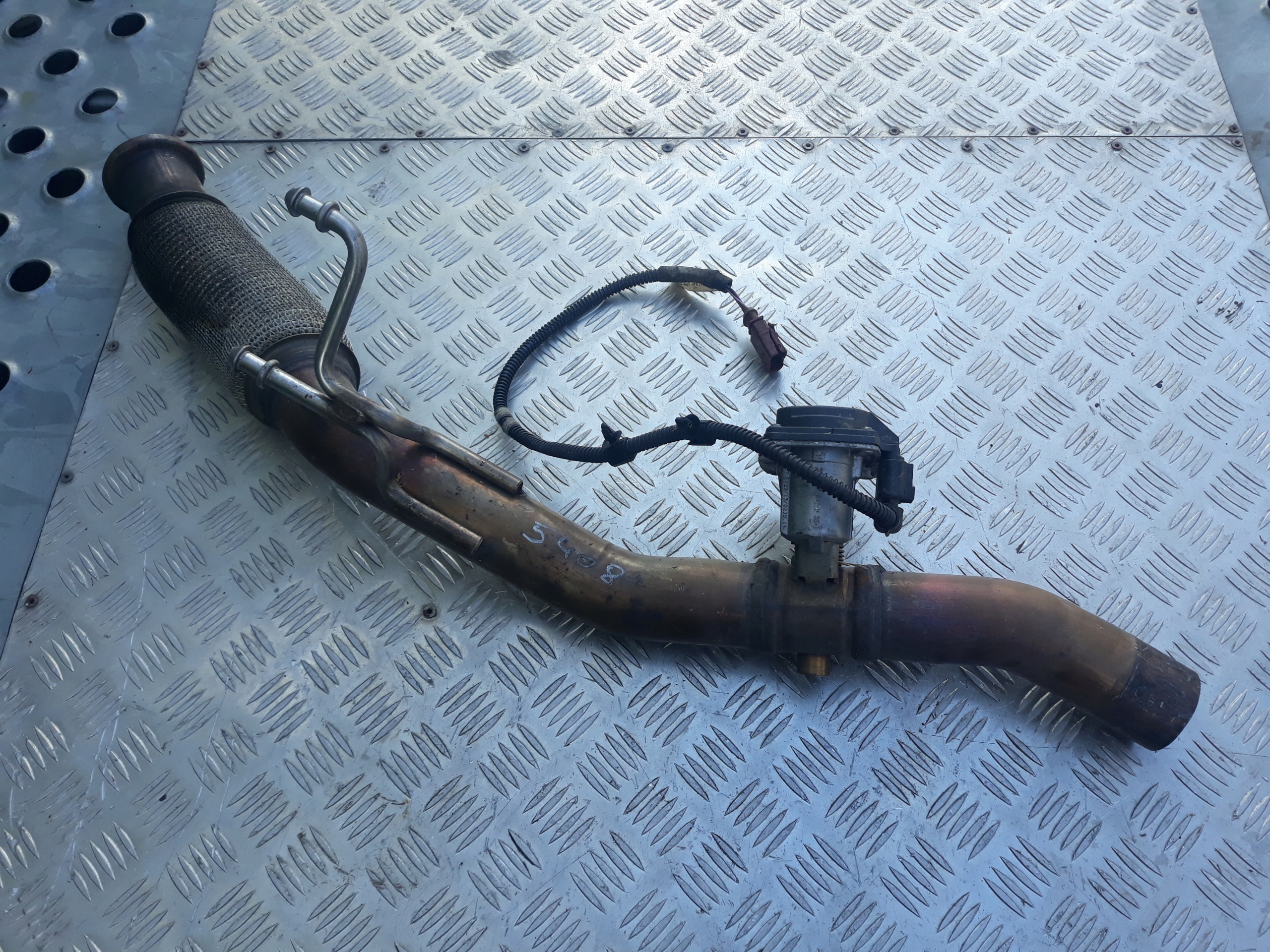 VW PASSAT выхлопная труба B8 2.0 TDI 5Q0253059FC