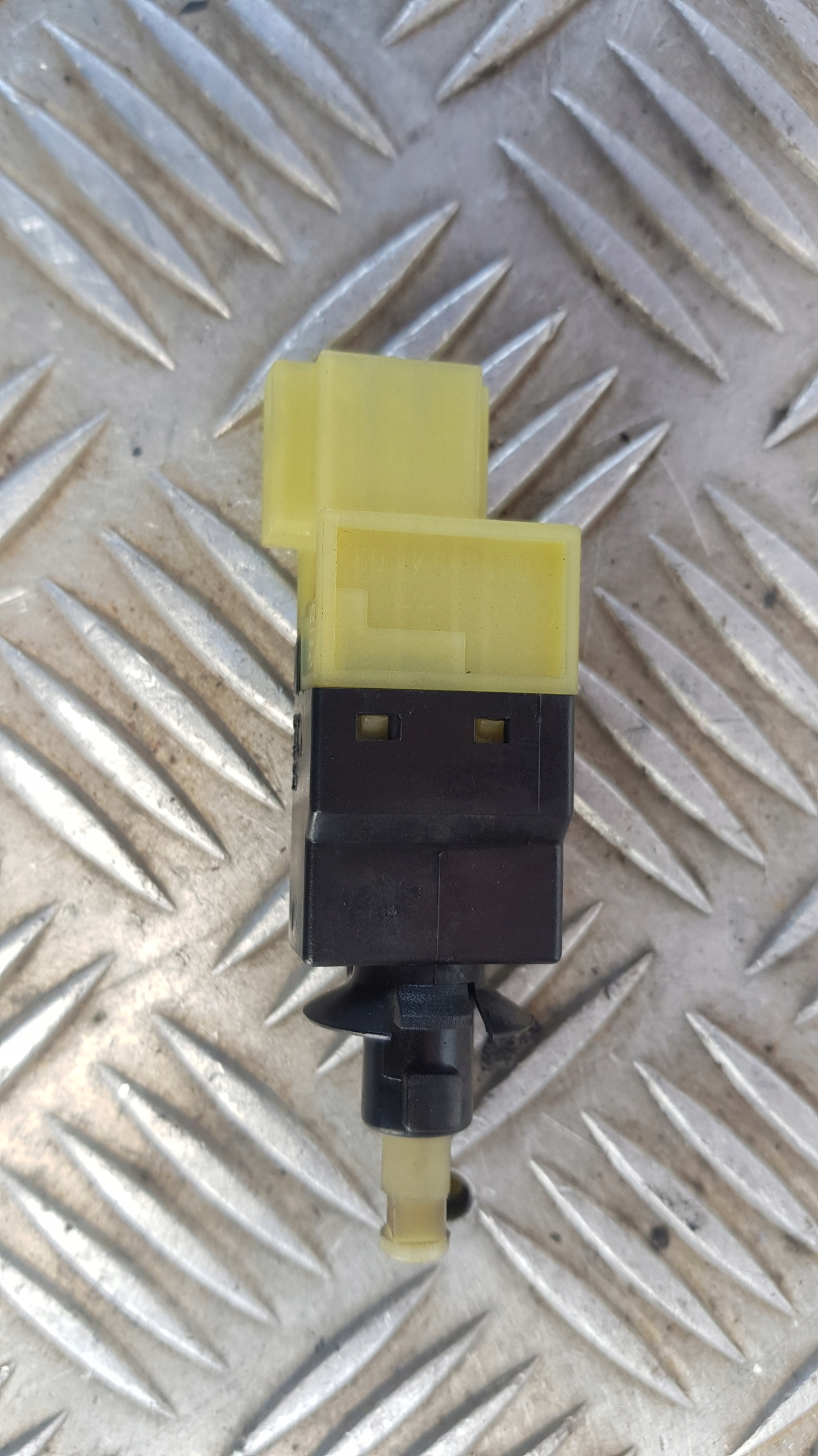 MERCEDES B KLASSA W245 Sensor Leuchten STOP a0015454409