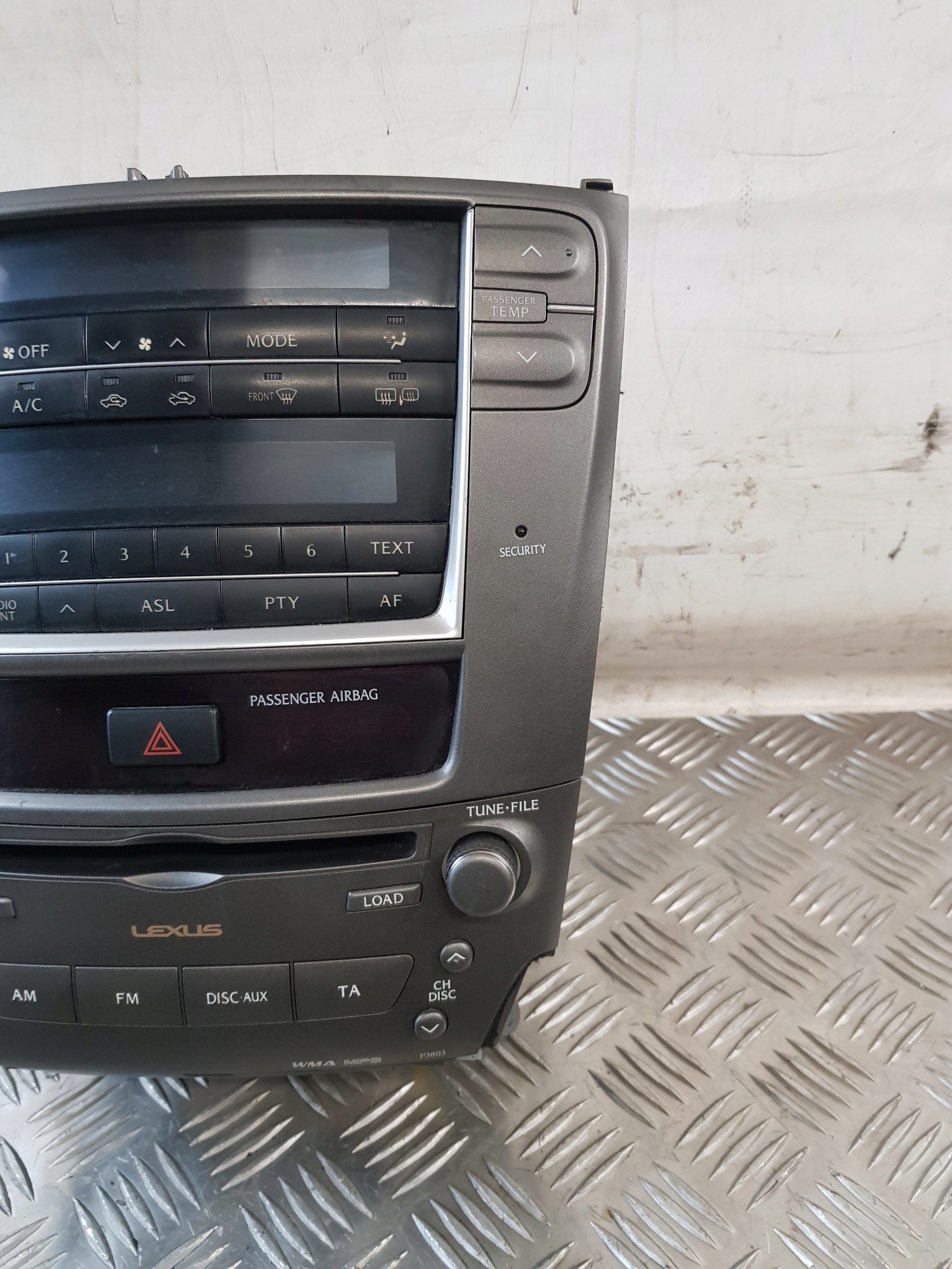 RADIO 86120-53400 PANEL BOCCHETTE LEXUS IS 220D 06R- EUROPA