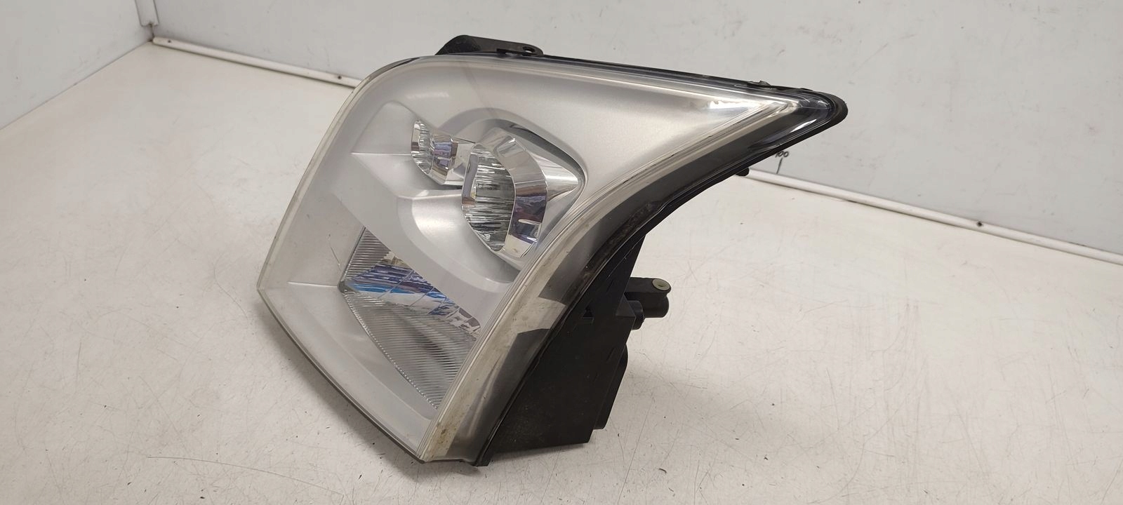 light front front left Ford Transit MK5 LIFT