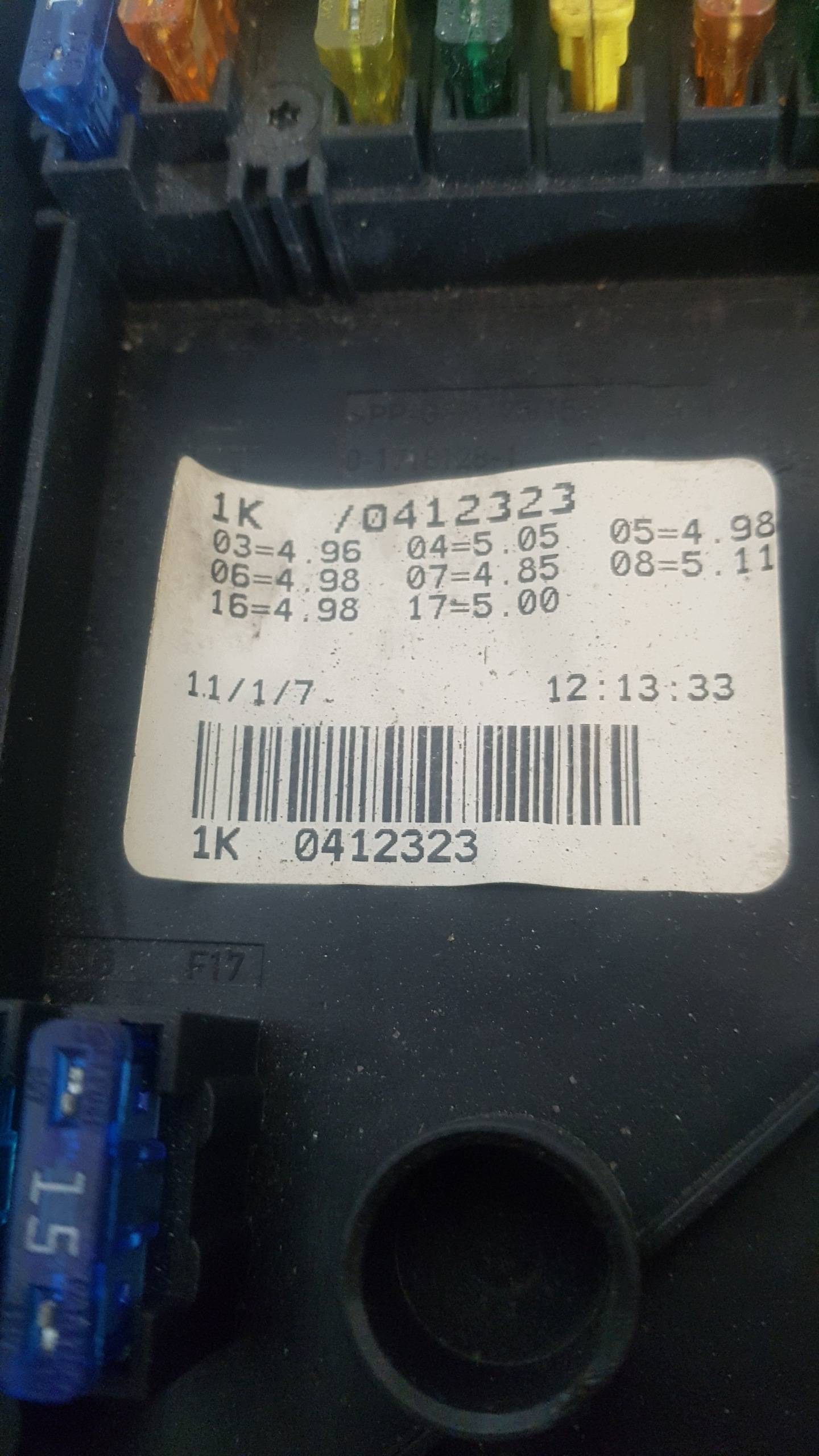 fuse box VOLKSWAGEN JETTA 2
