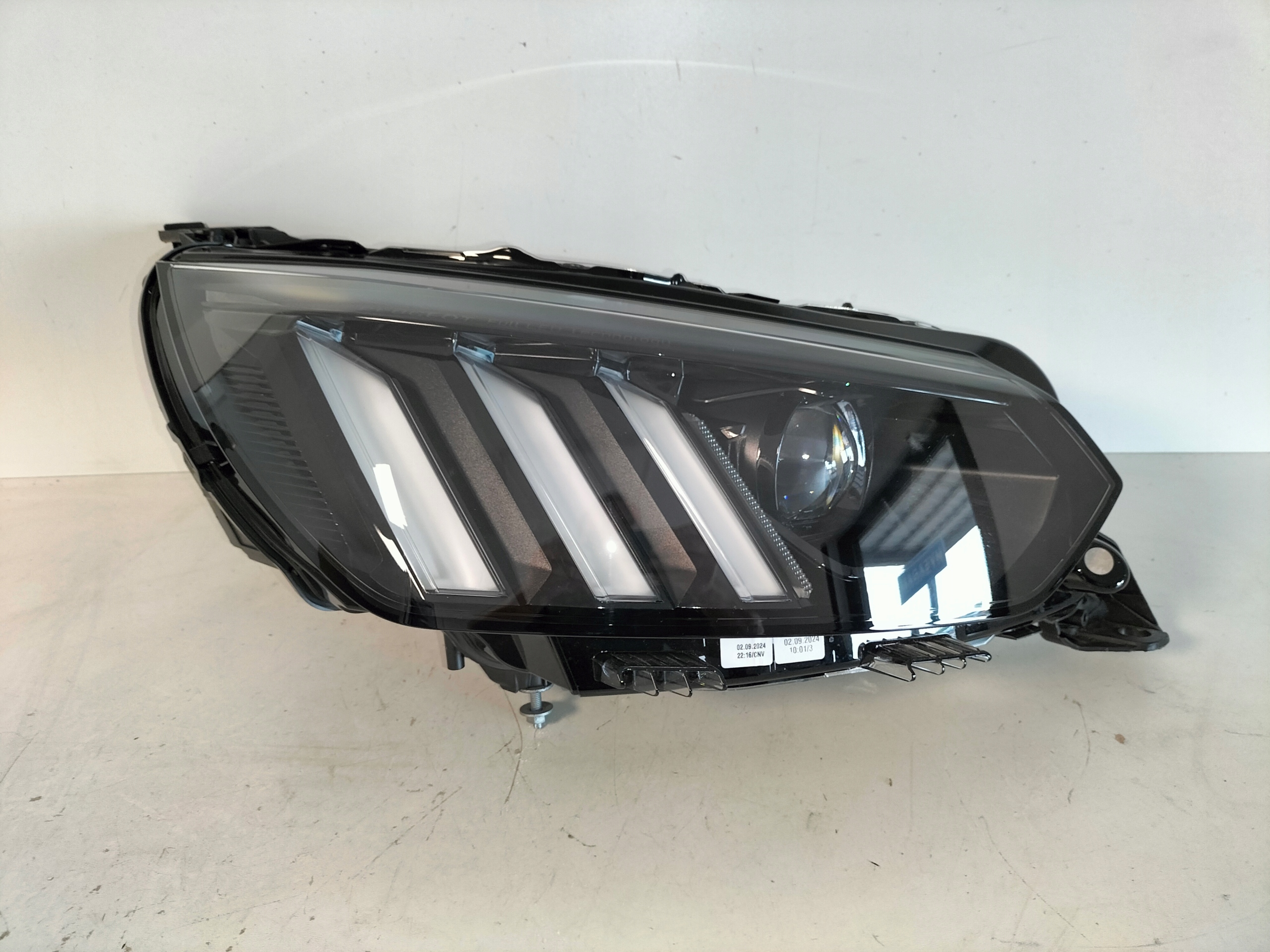 light front reflektor right PEUGEOT 208 2008 II 19- FULL LED