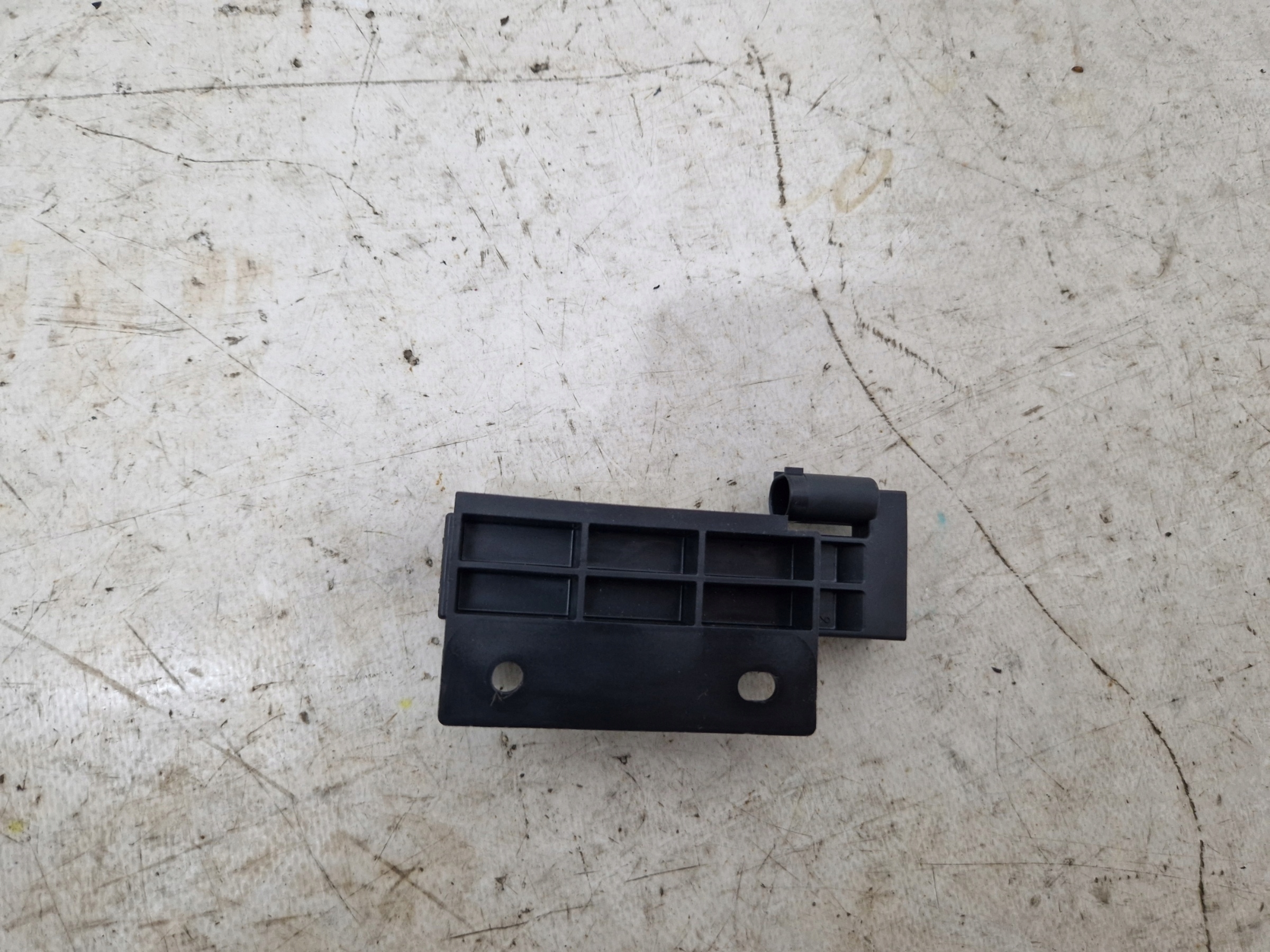 DODGE CHARGER 2019- amplifier ANTENY KEYLESS 68067753AA