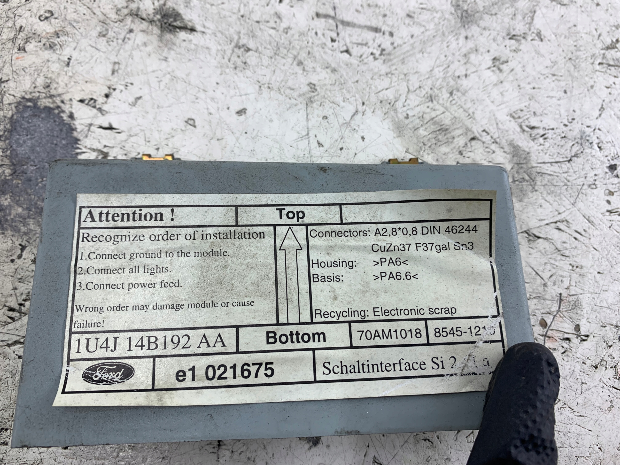 FORD FIESTA MK6 module HAKA attelage 1U4J14B192AA