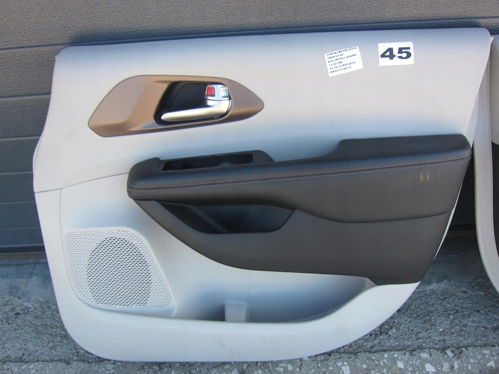 CHRYSLER PACIFICA 2017 side upholstery door SZAR