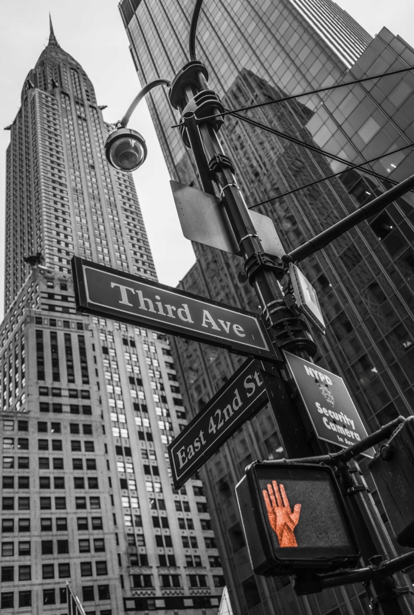 Plakát 68x101 cm Pouliční koleje a budova Chrysler v New Yorku, Assaf Fra