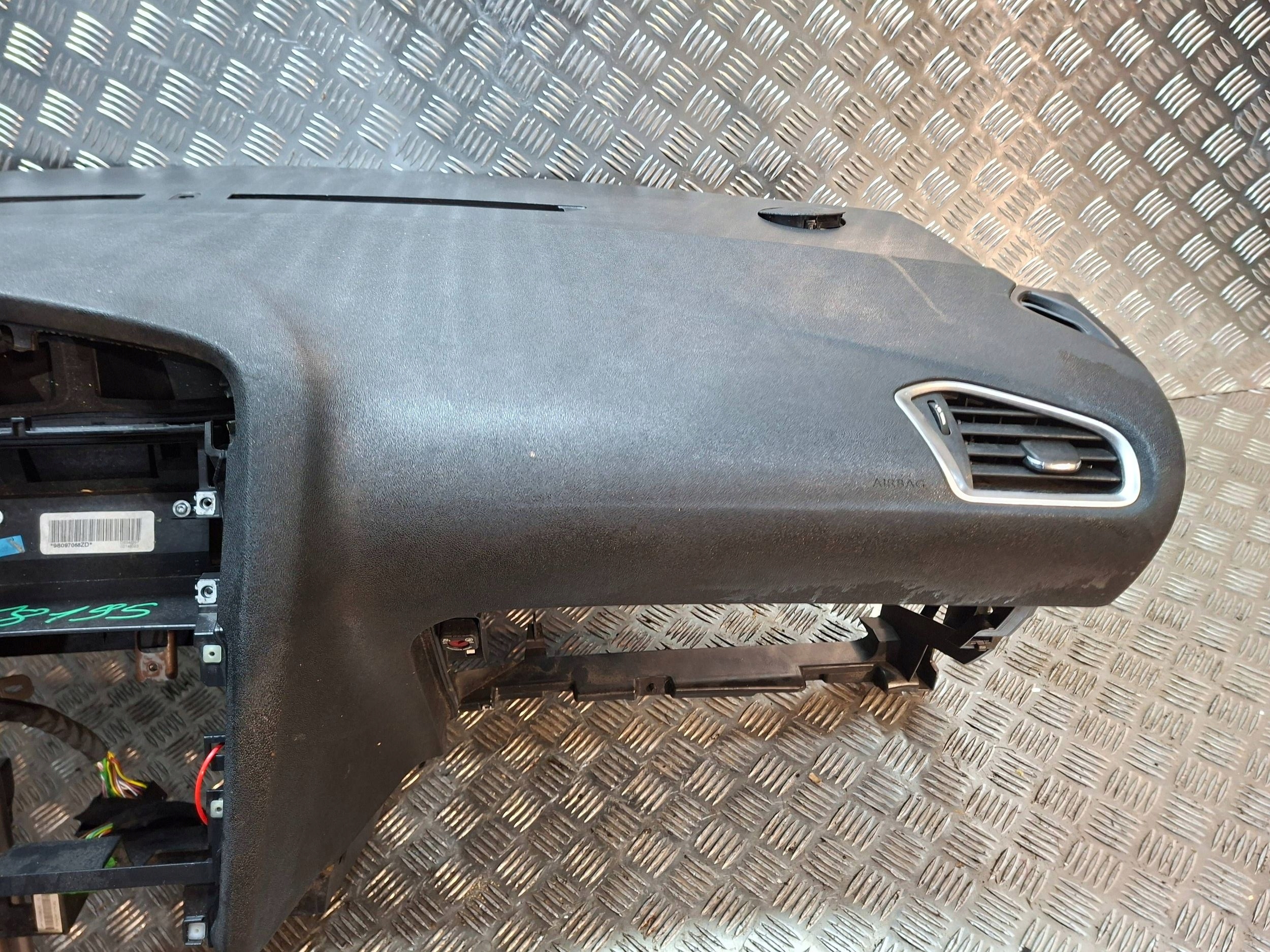 dashboard console 98097068ZD CITROEN C4 II 2010