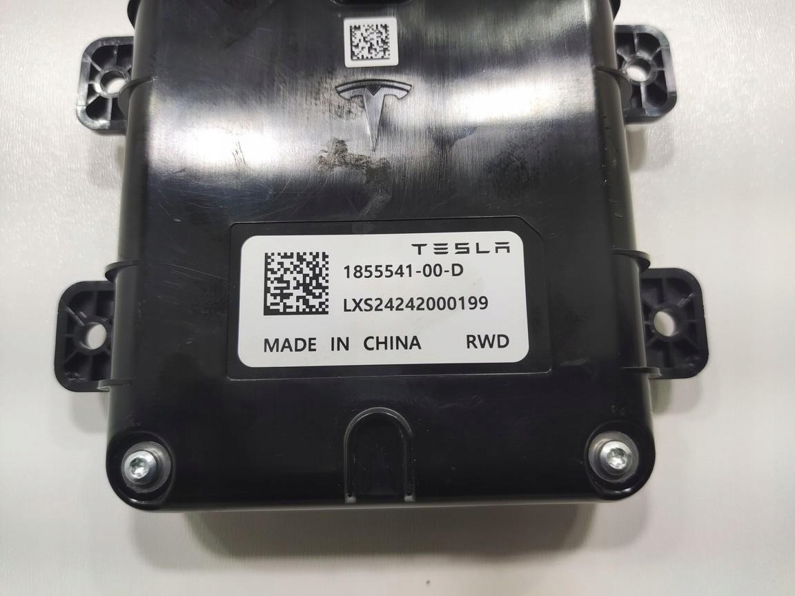 adapter USB TESLA MODEL 3 LIFT 2023-2026 1855541-00-D
