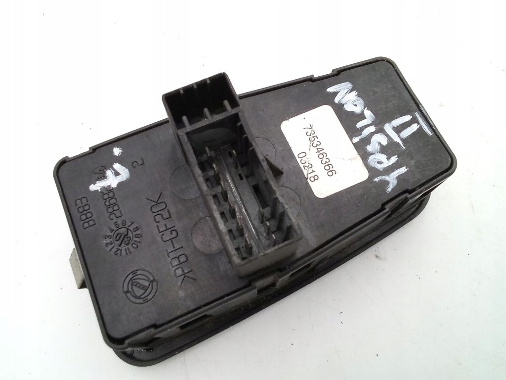 Lancia Ypsion II 2 control panel of the window 735346366