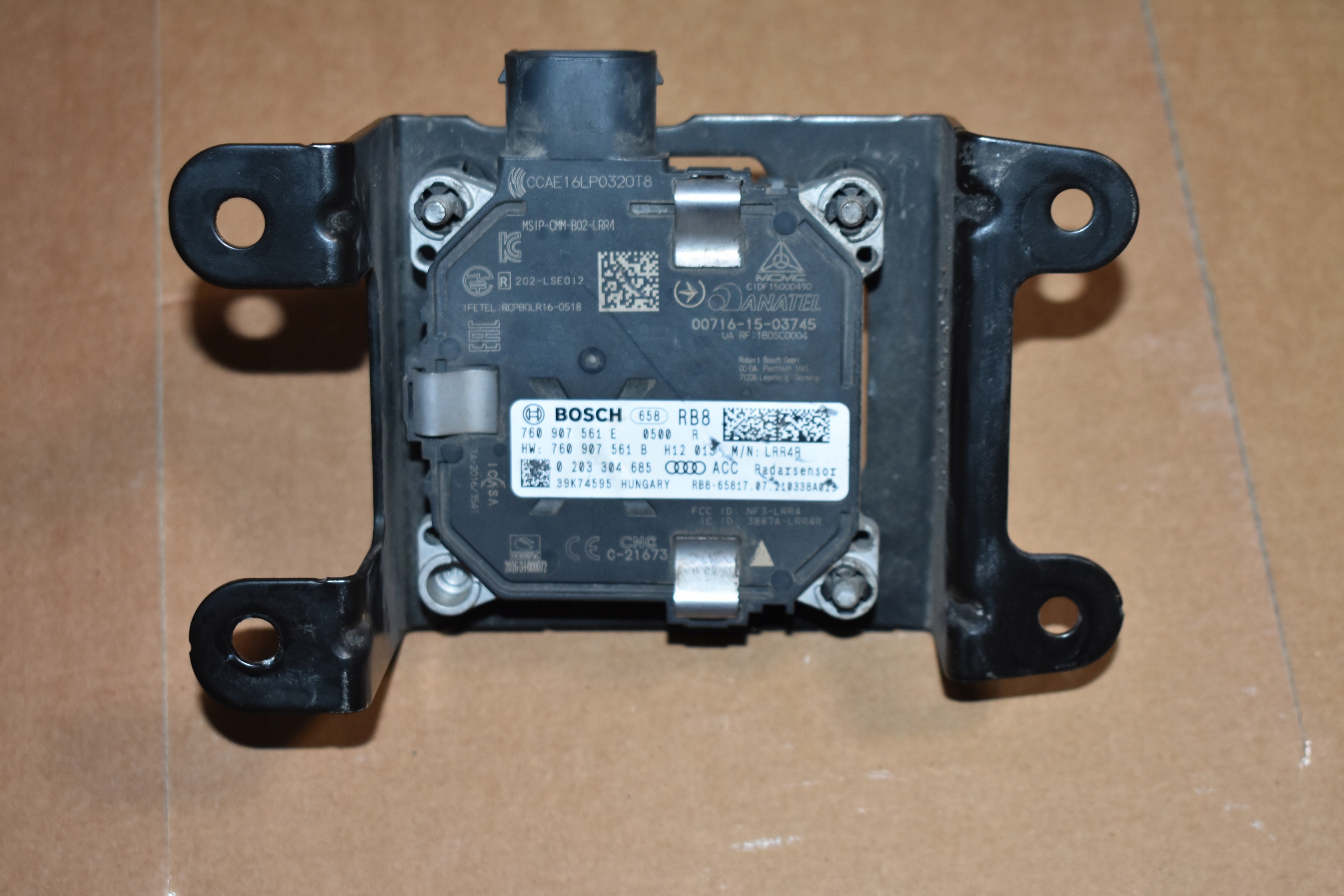IDEALNY RADAR DISTRONIC ACC VW TOUAREG III 1