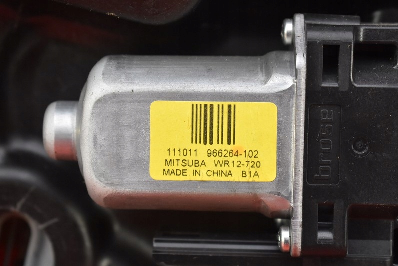 window regulator right rear part 30753330 VOLVO XC60 1 and 08-13