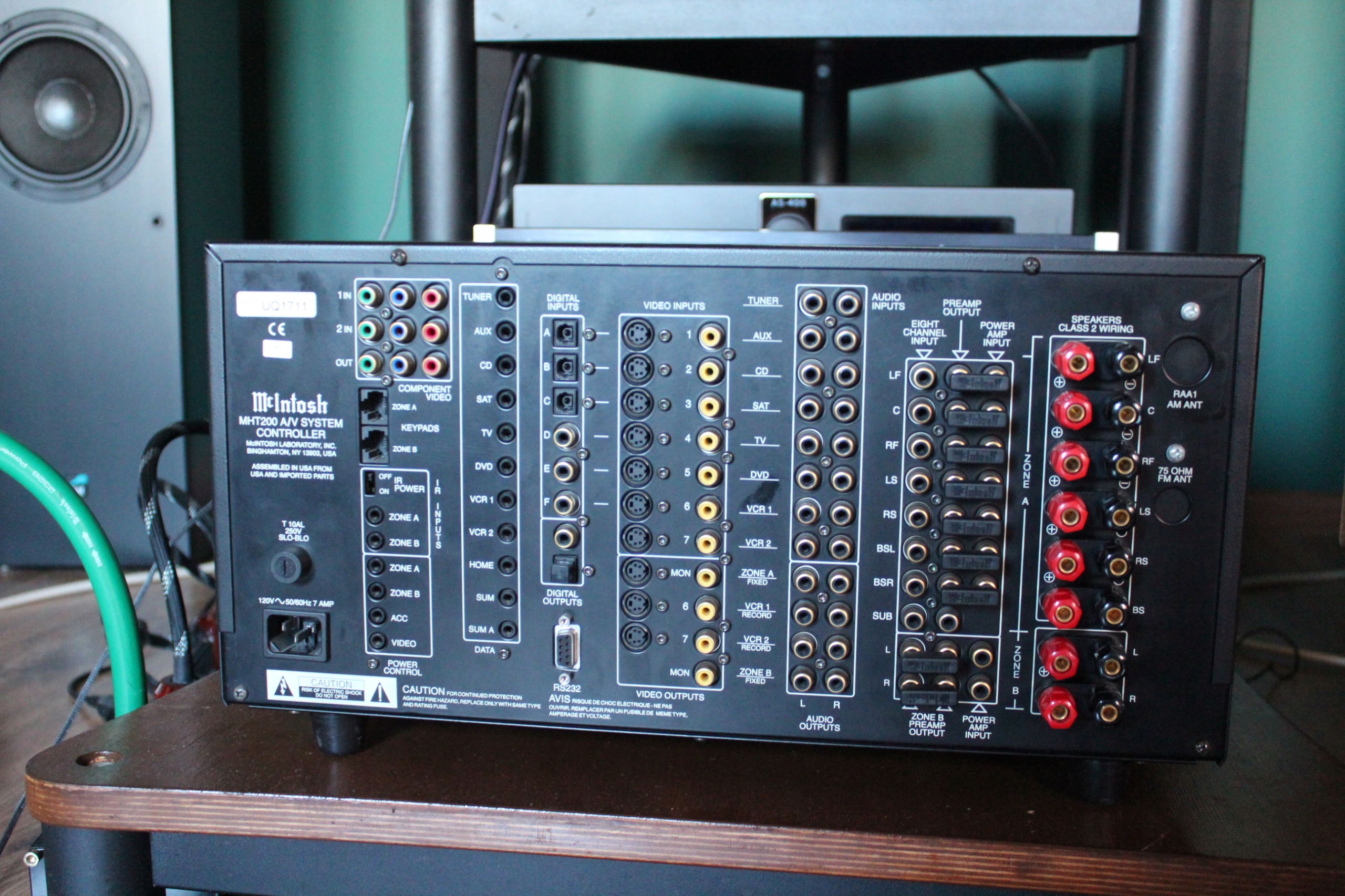 Wzmacniacz McIntosh MHT 200 Kolor czarny