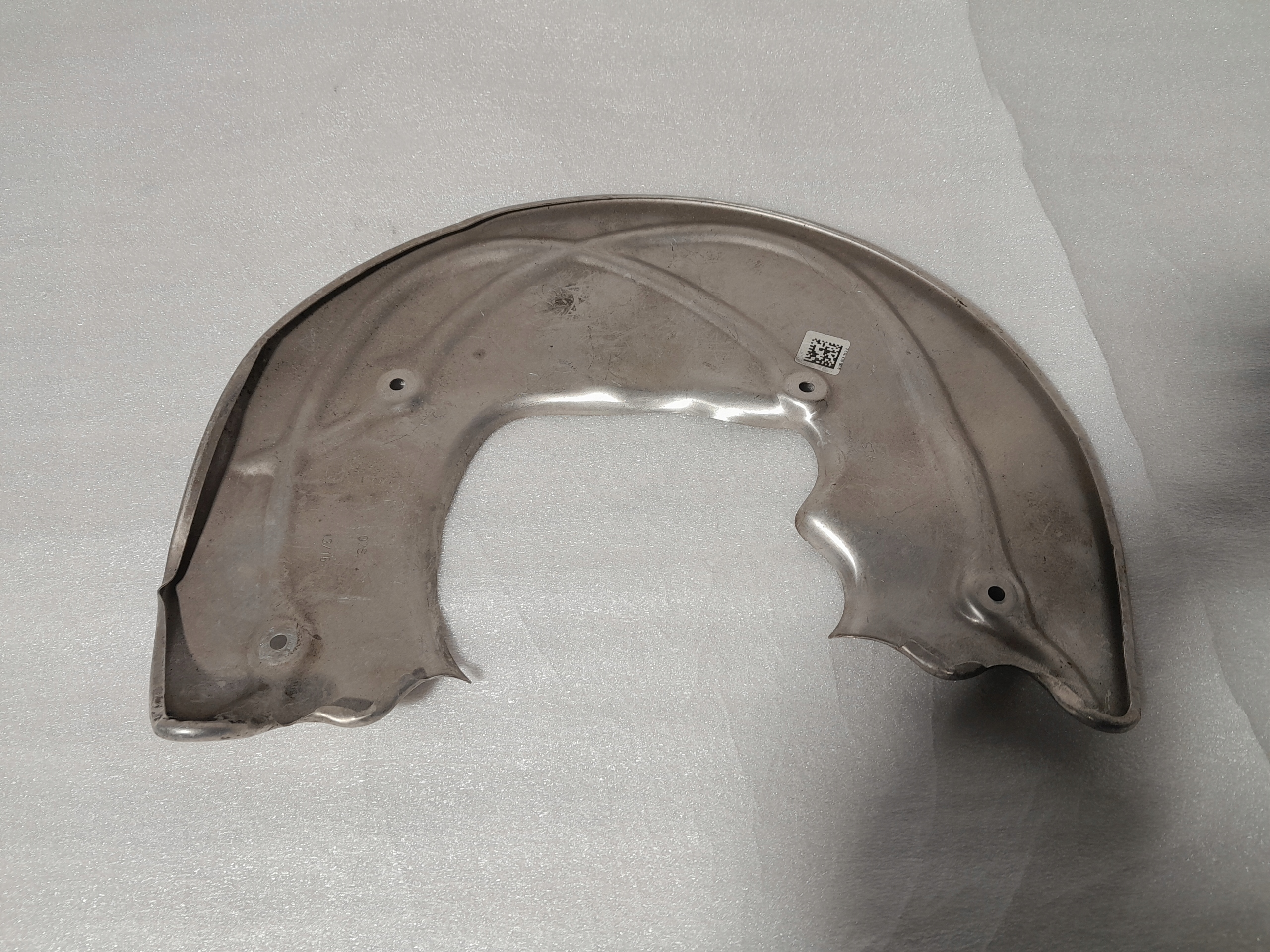 AUDI A4 B9 Blende Abdeckung TARCZY HAMULCOWEJ 8W0615312C