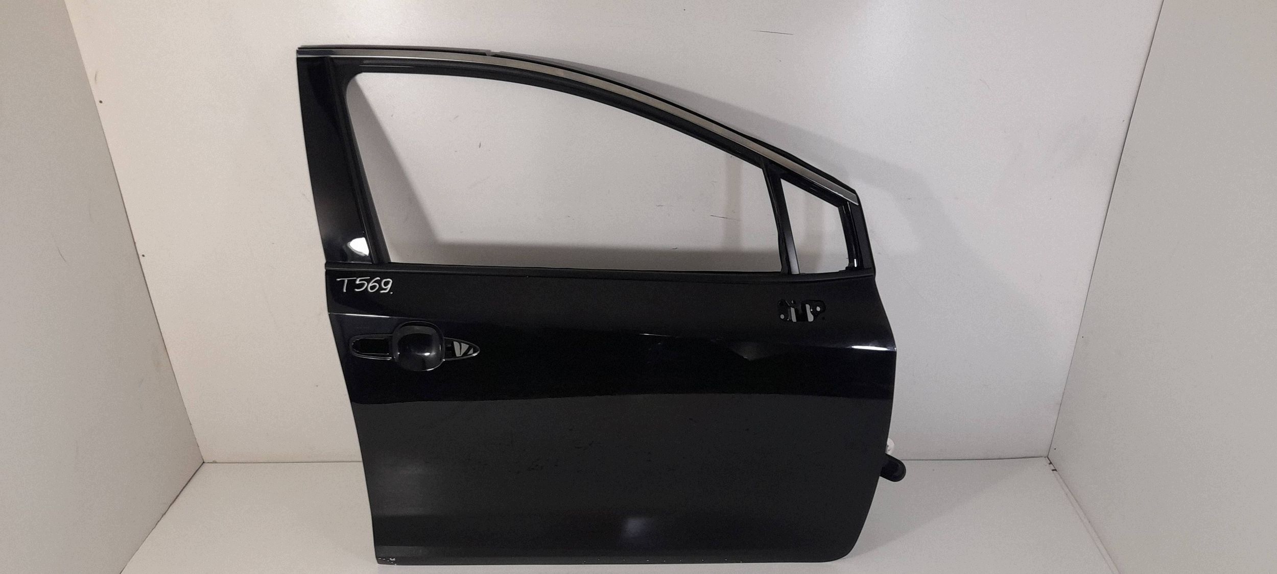 Toyota Corolla E21 door front right 209 (T569)