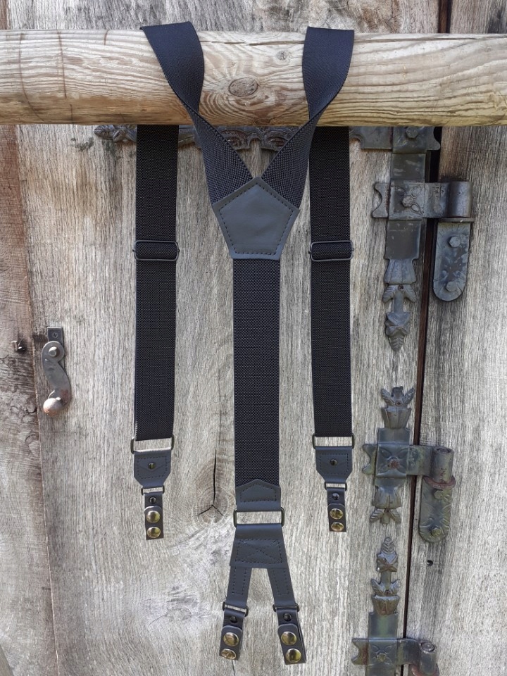 SZELKI SKÓRZANE ! MOCOWANE DO PASA ! Model PIRAMIDA2016