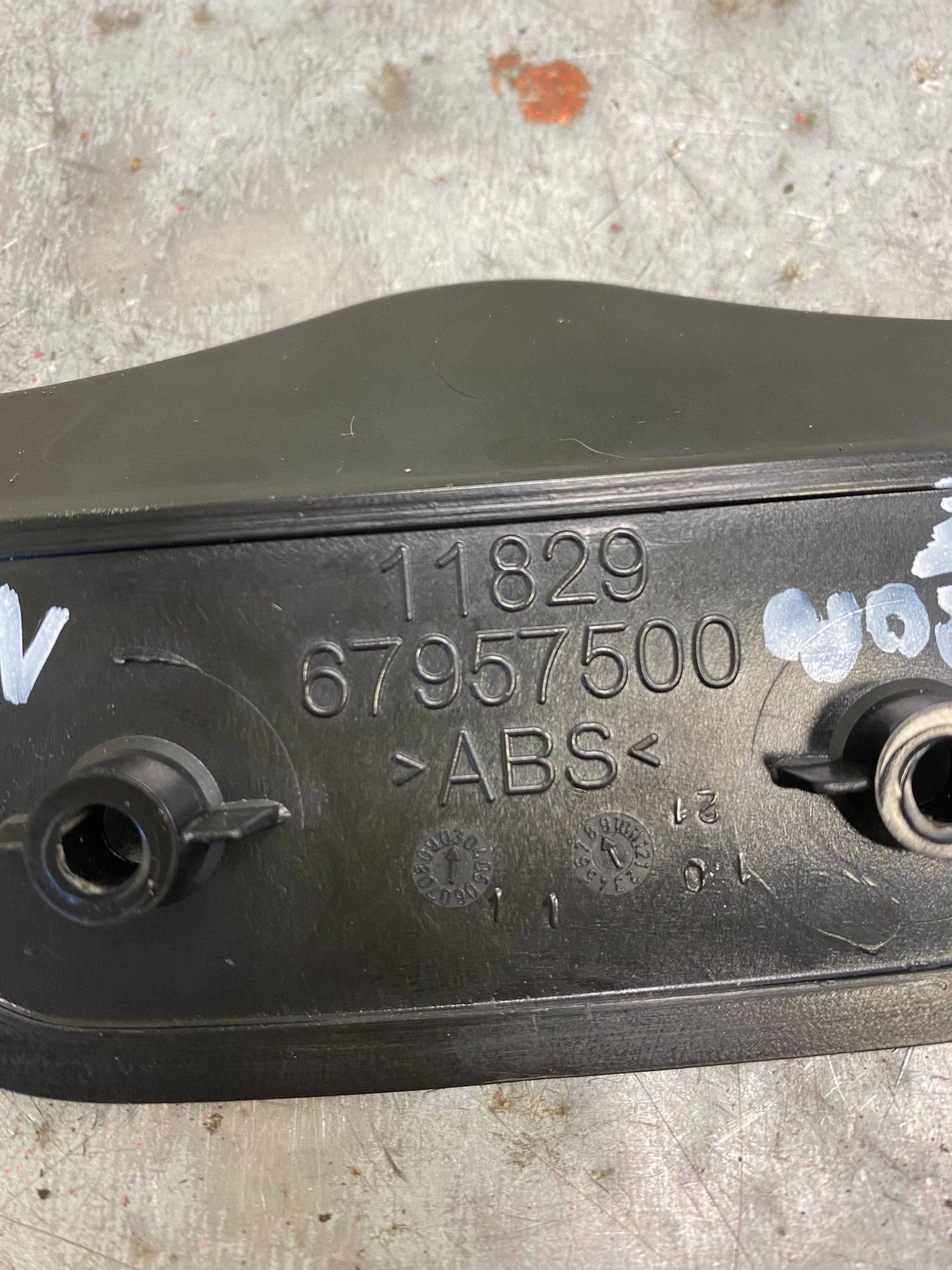 MASERATI QUATTROPORTE VI handle bracket bonnet boot 67957500