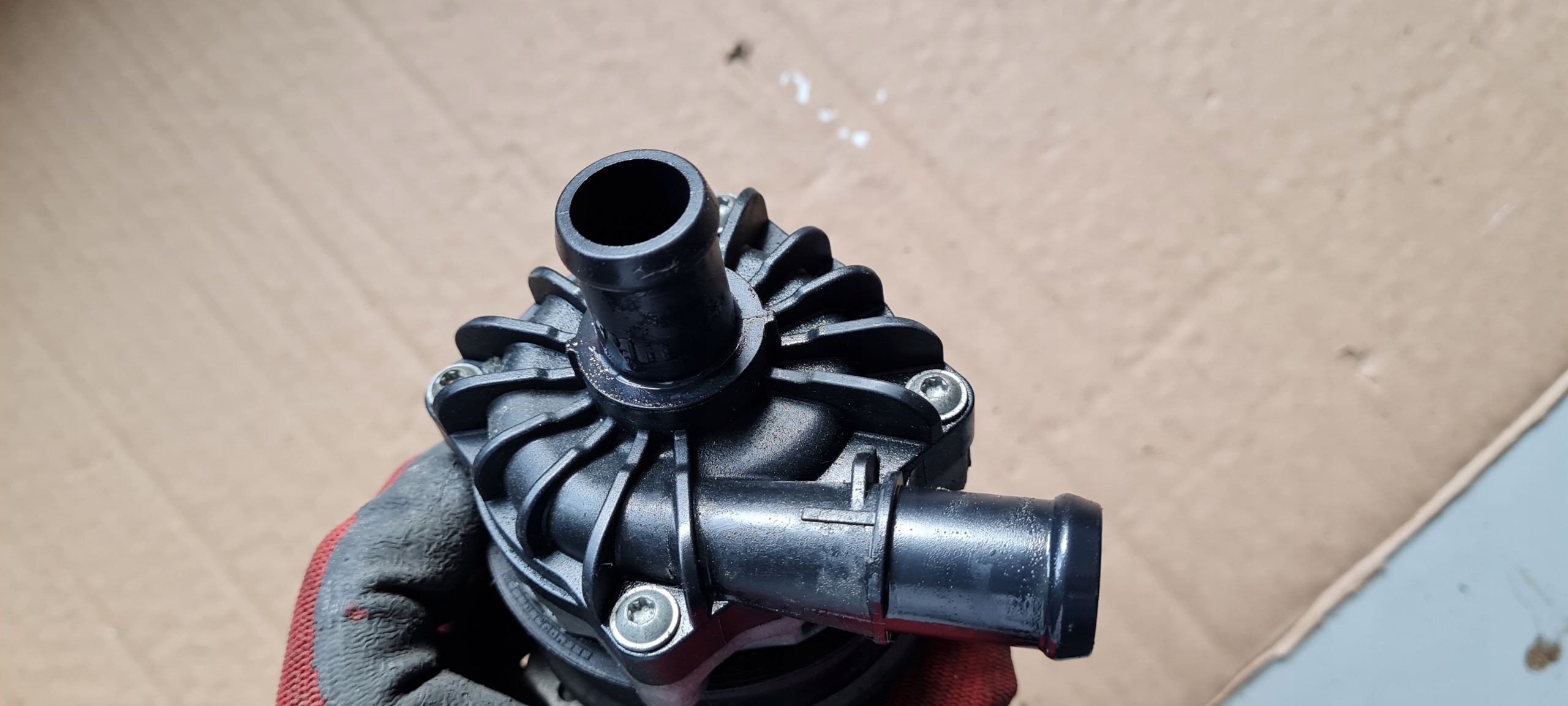 S6 C7 4G A6 pumpa vode 4.0 TFSI 8K0965567B S7 4G A7