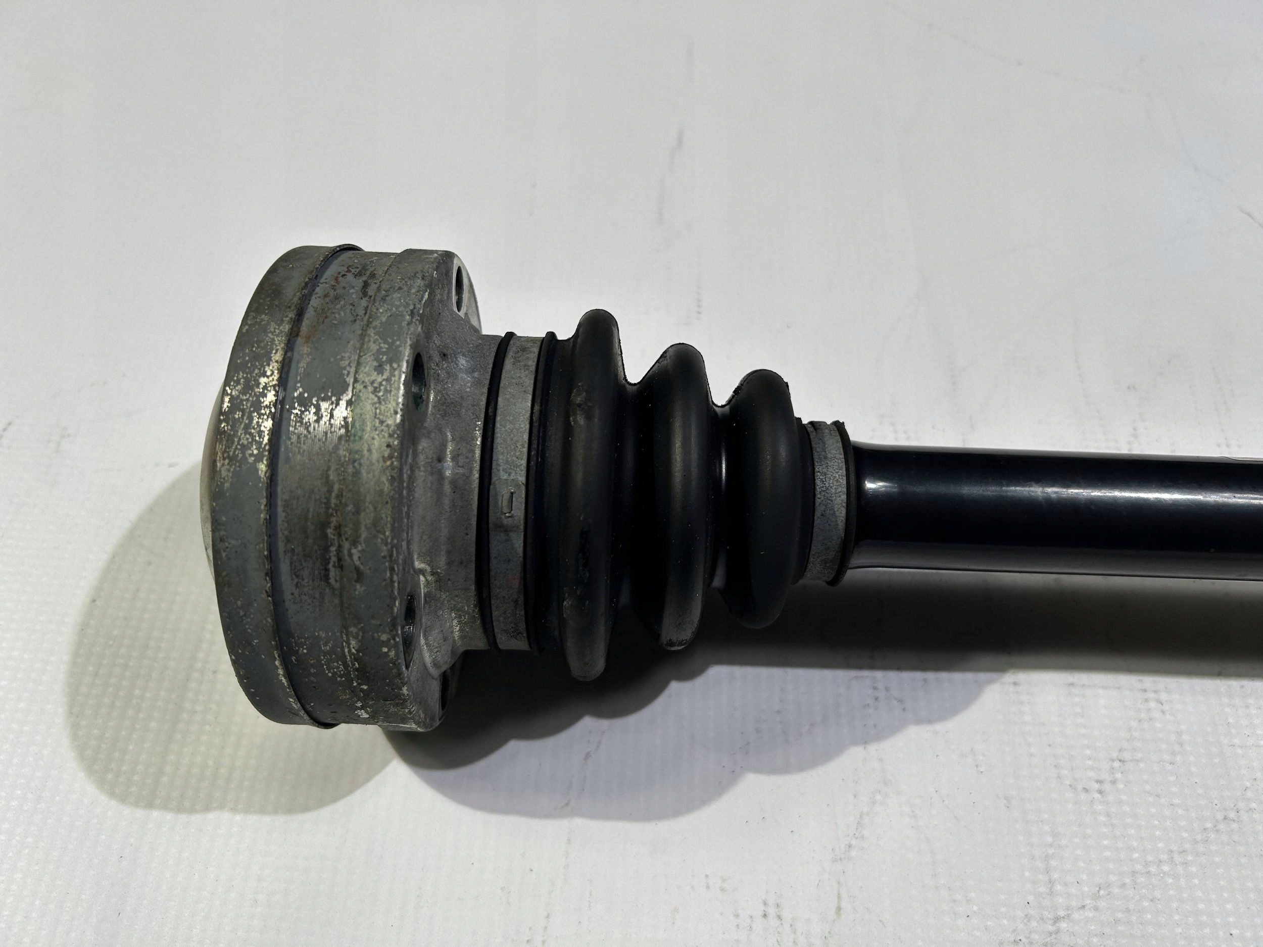 semi-axis rear part rear right left Maserati GranTurismo 2008r