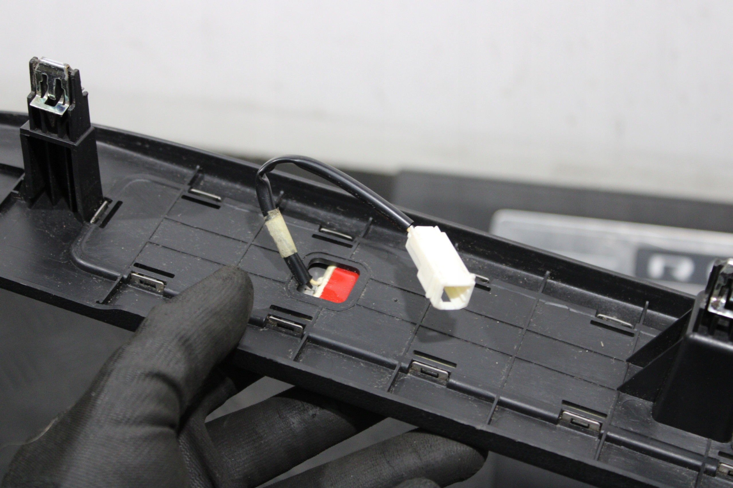 caps threshold LED SSANGYONG REXTON 2 II G4