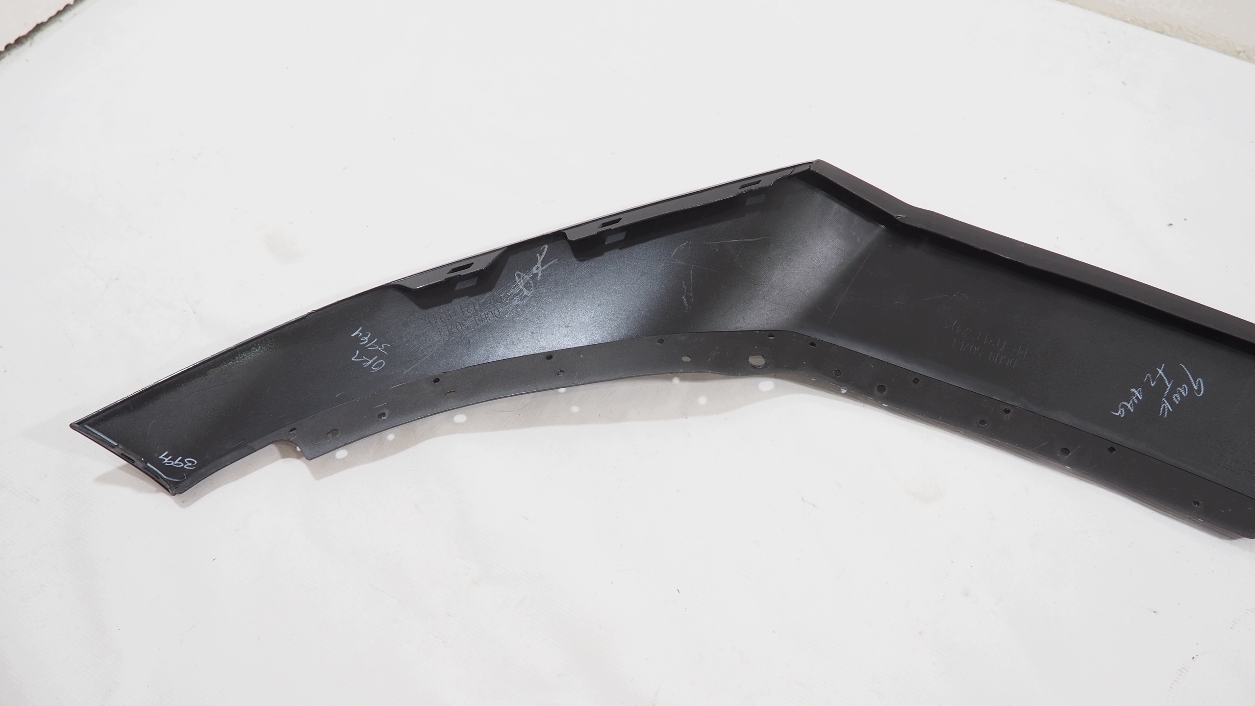 Mazda CX30 moulding cap of a bumper front DGH9-507E1