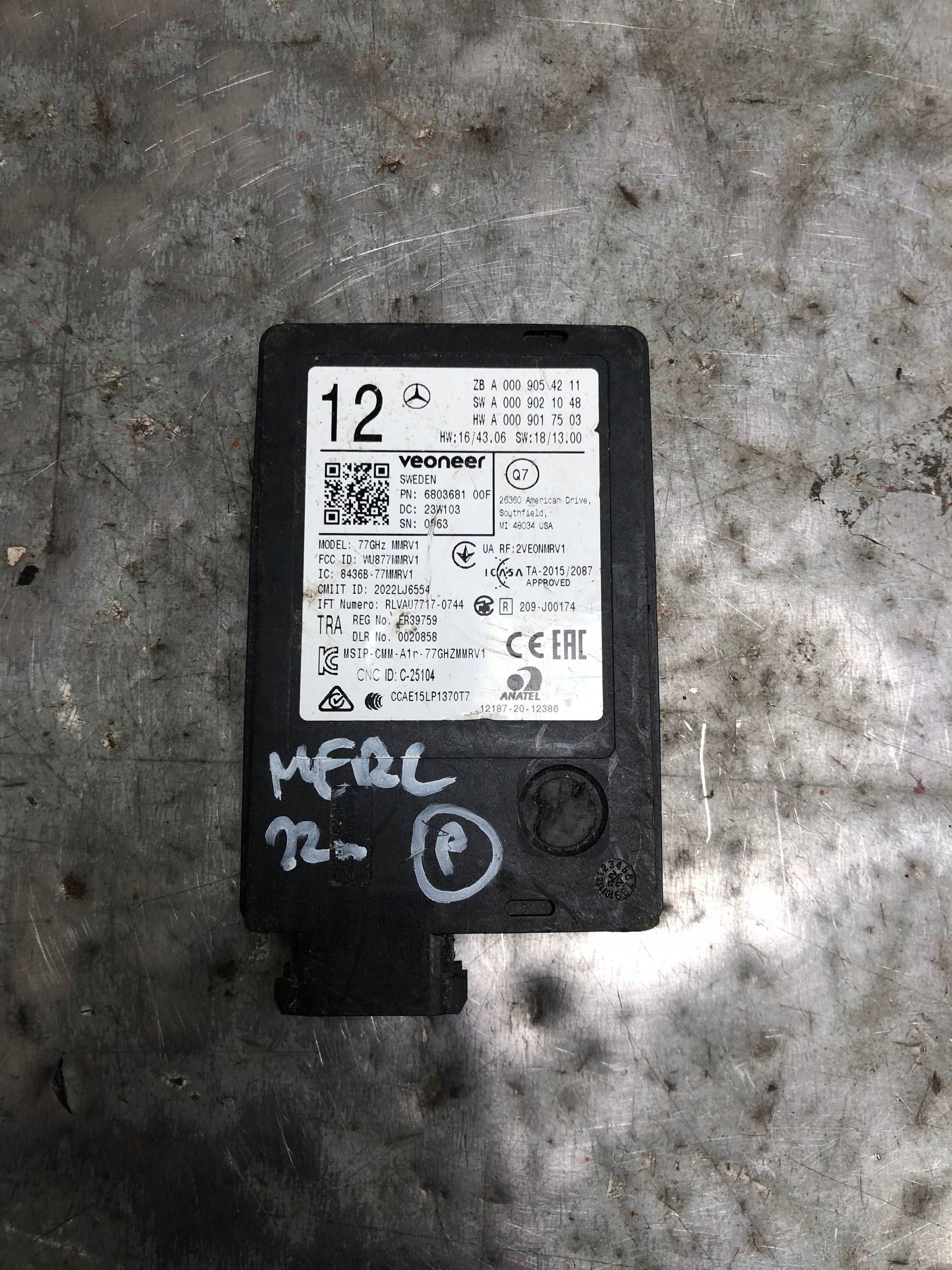 RADAR SENSOR DISTRONIC MERCEDES A0009054211