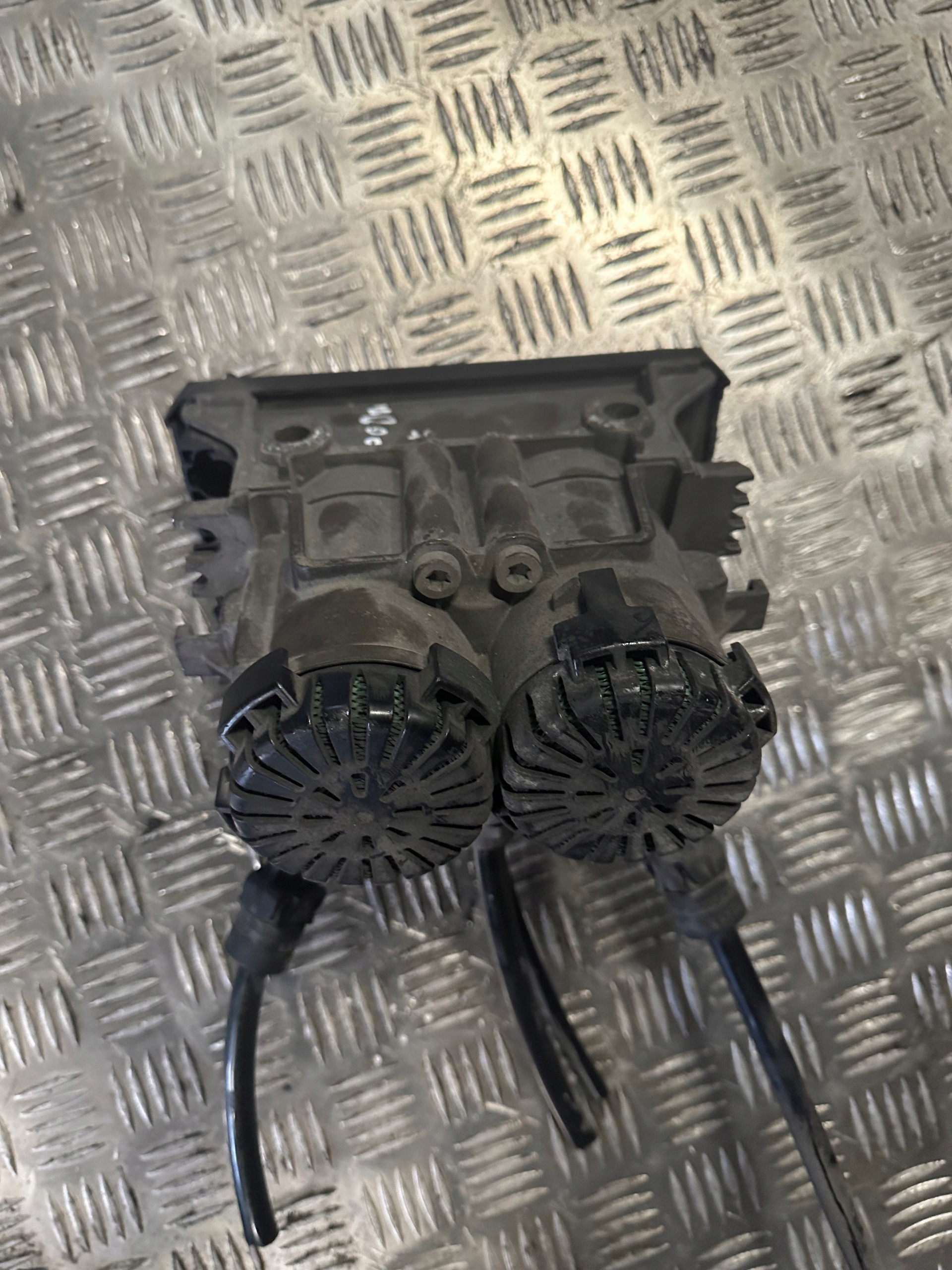 ZAWÓR MODULATOR EBS VOLVO FH RENAULT PREMIUM DXI MAGNUM OE 21122035 Typ samochodu Samochody ciężarowe