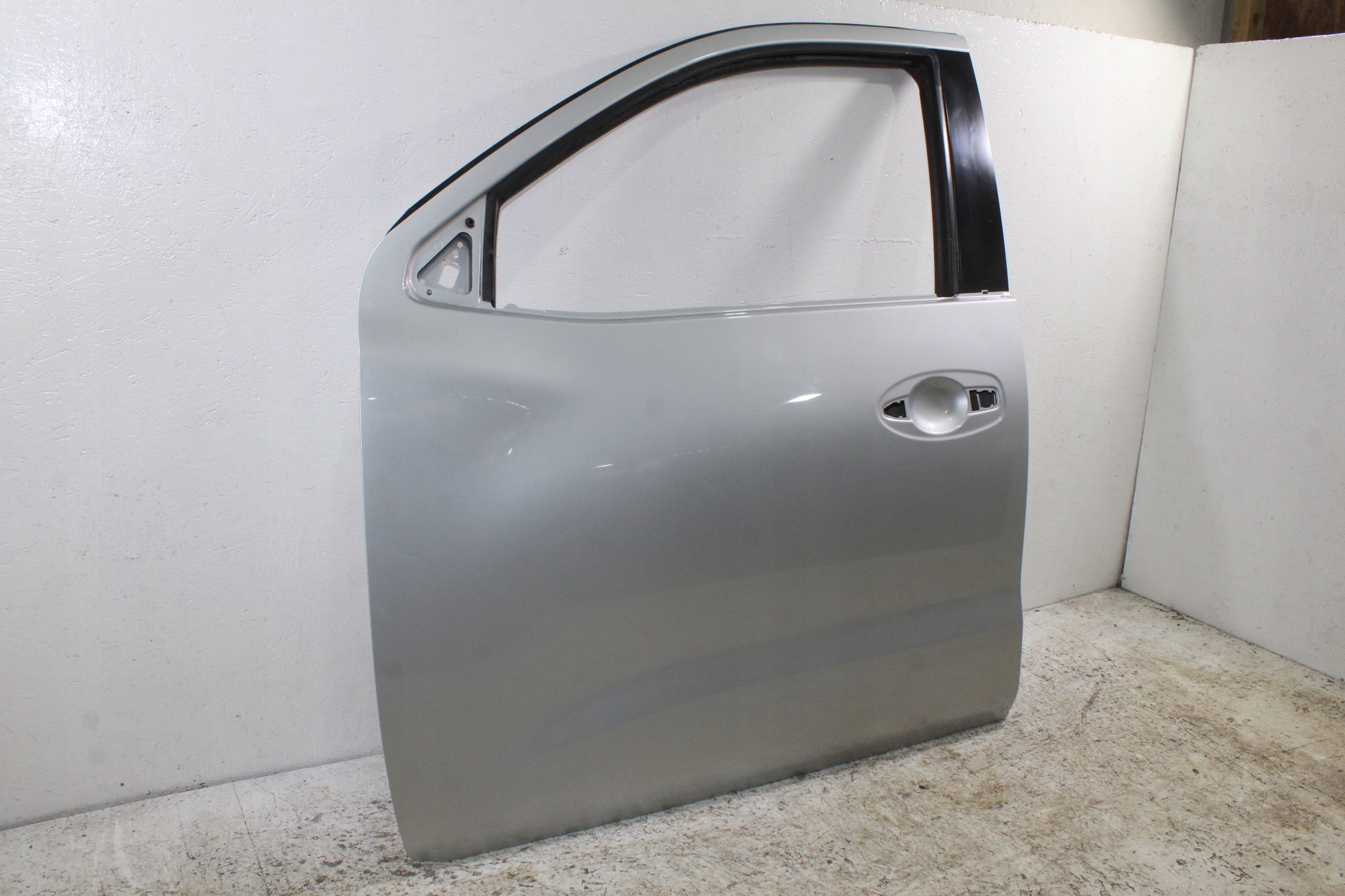 Renault Alaskan Nissan Navara door left front