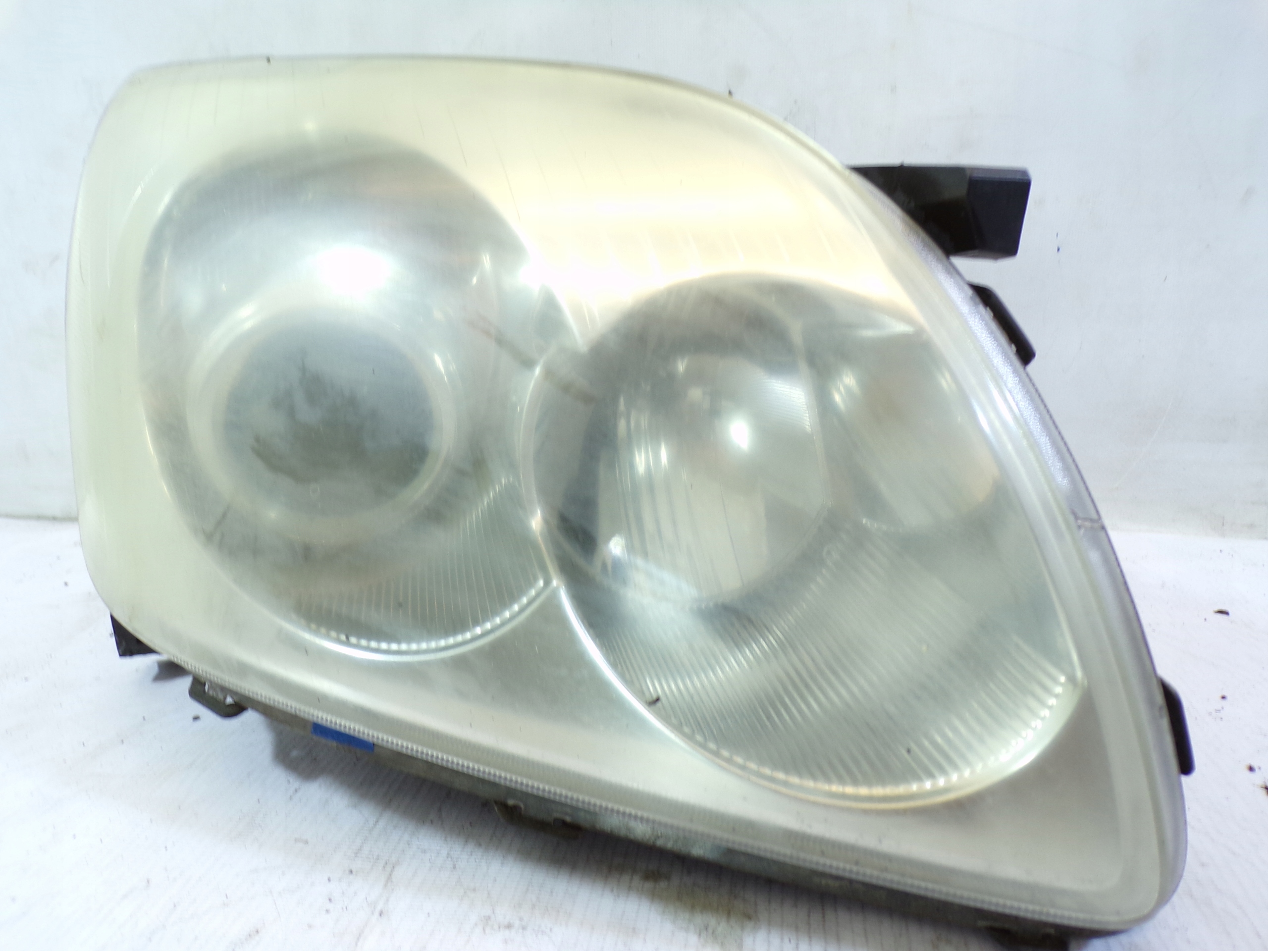 light right front front TOYOTA AVENSIS T25 (1) (K1)