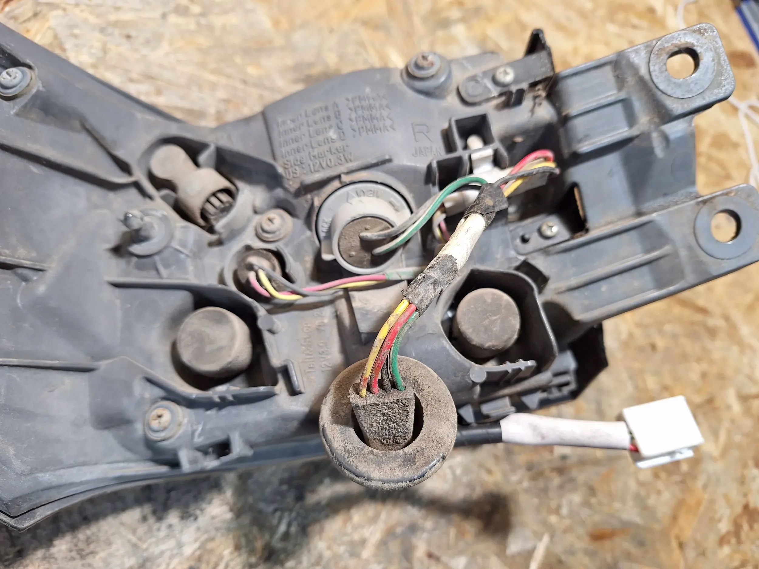 фонарь правый lexus CT 200H 10-14