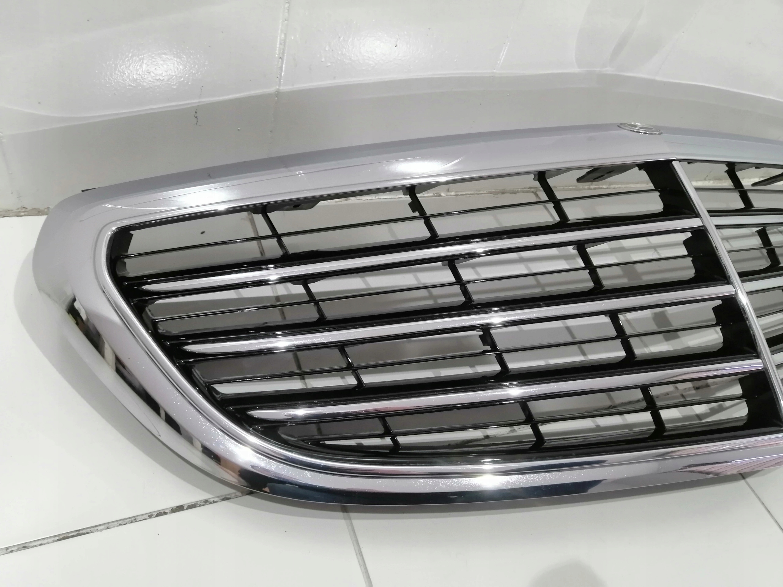 Mercedes-Benz C-Klasse W205 Kühlergrill FRONTGRILL Kühlergitter A2058806606 - Thumbnail 3