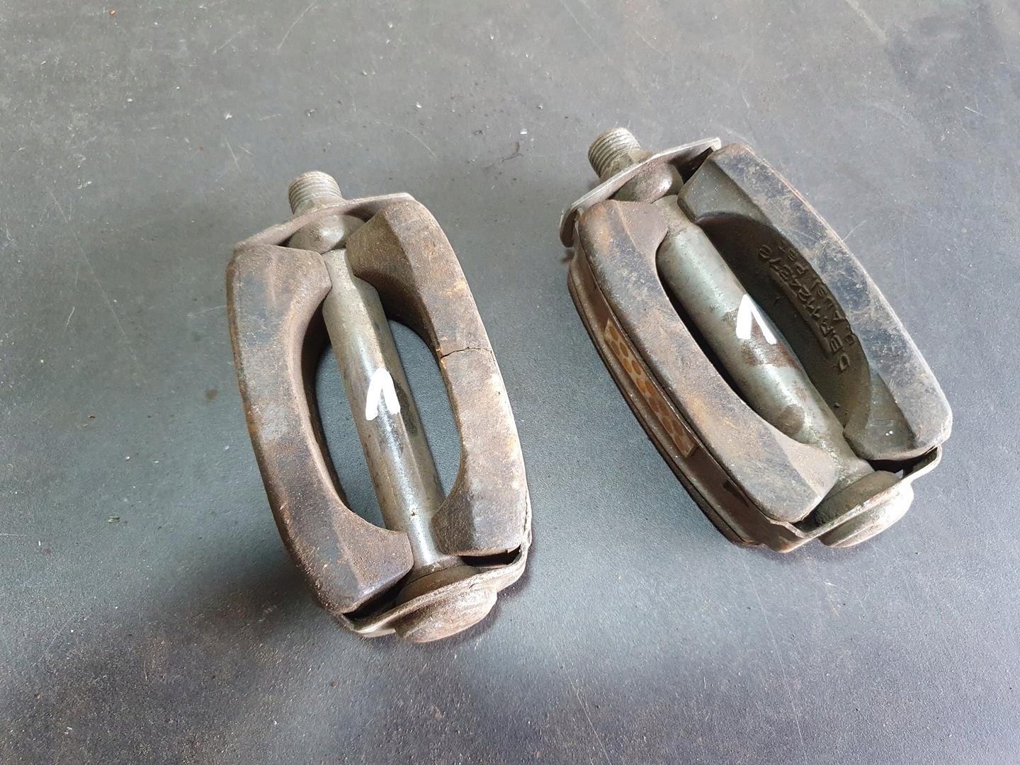 STARY ZABYTKOWY ROWER PEDAŁY ODBLASKI KOMPLET ORYGINAŁ PRL OKAZJA