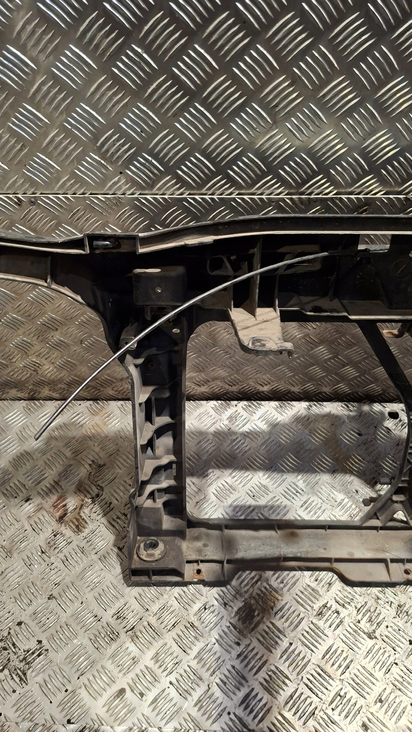 support panel for radiators pillar MAZDA 5 1.8