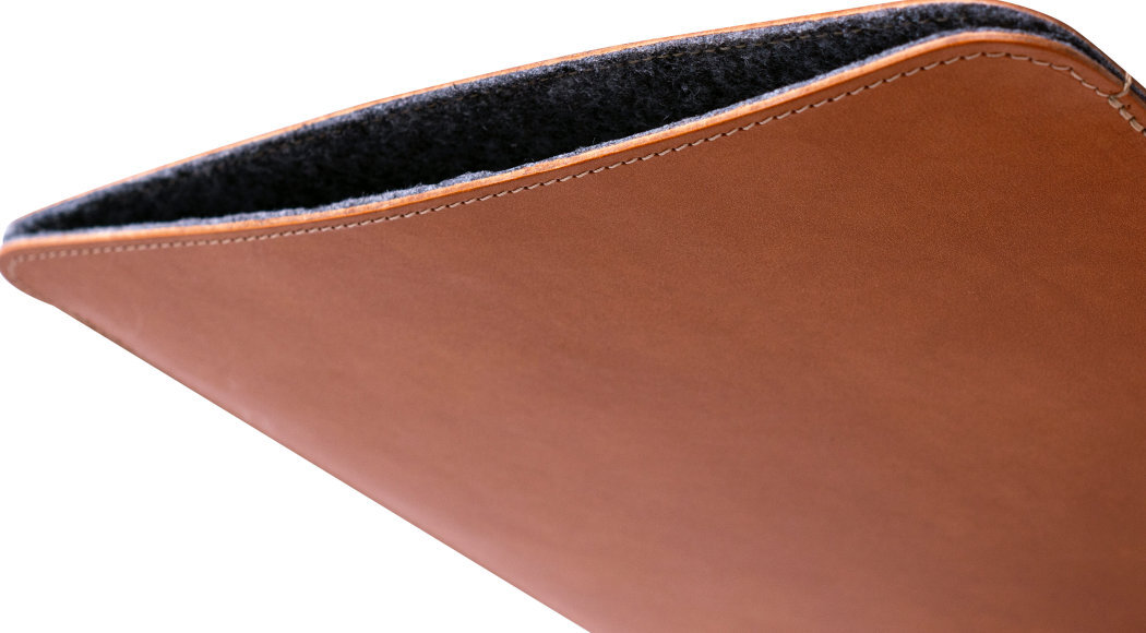 BALTAN Etui skórzane Premium do MacBooka Pro 16" brązowe — 17
