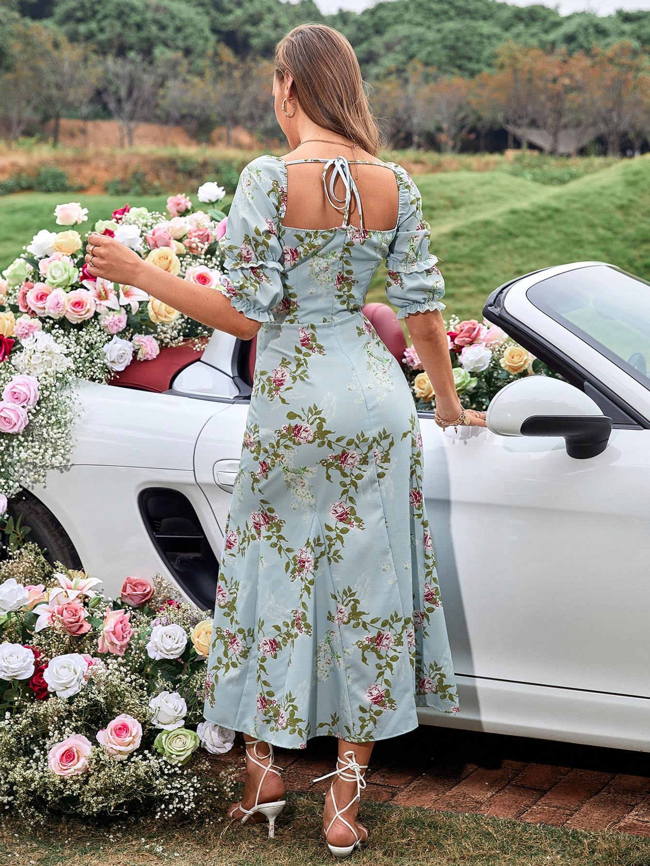 NO659 SUKIENKA KWIATY BUFKI SHEIN M Rozmiar M